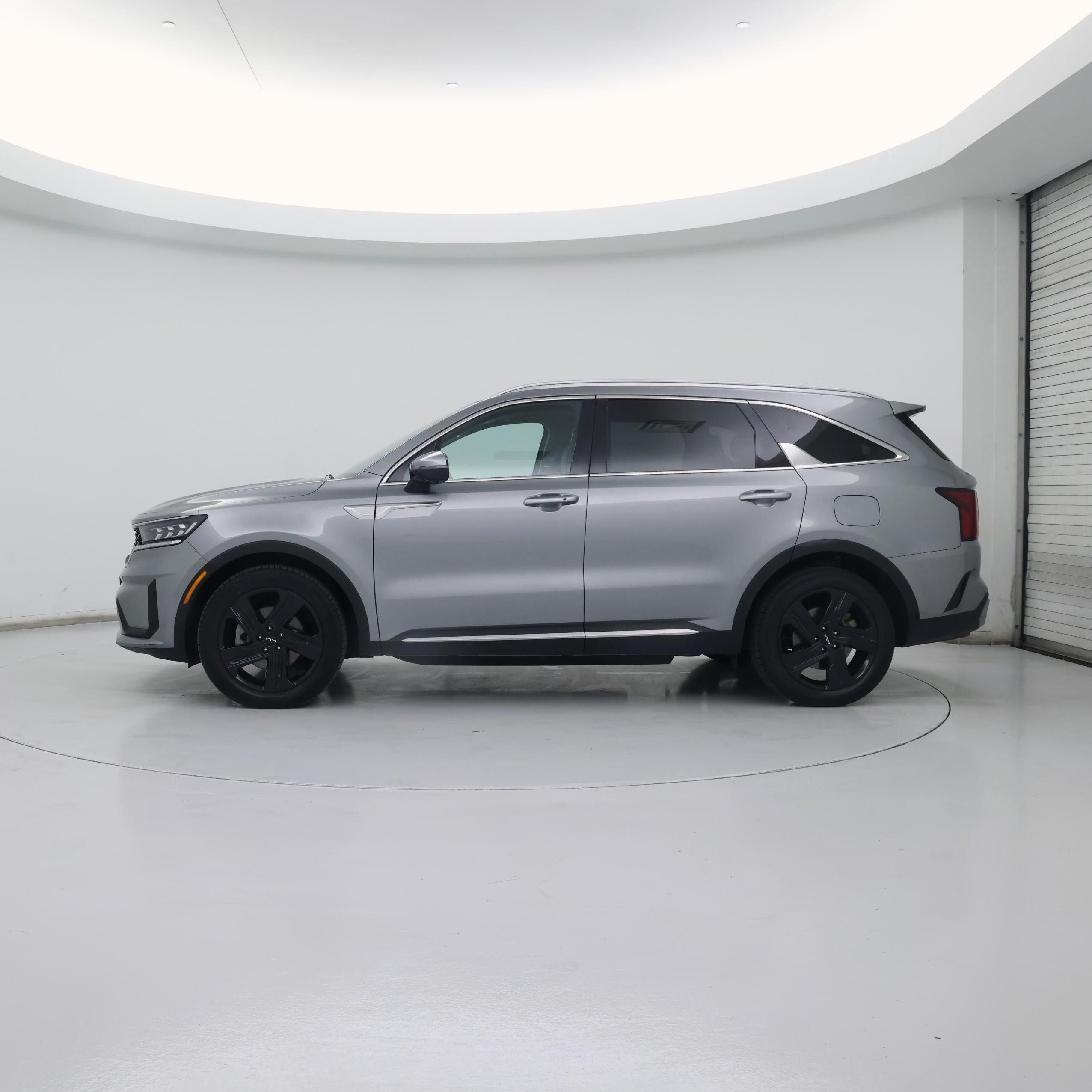 Thumbnail: 2023 Kia Sorento - 3