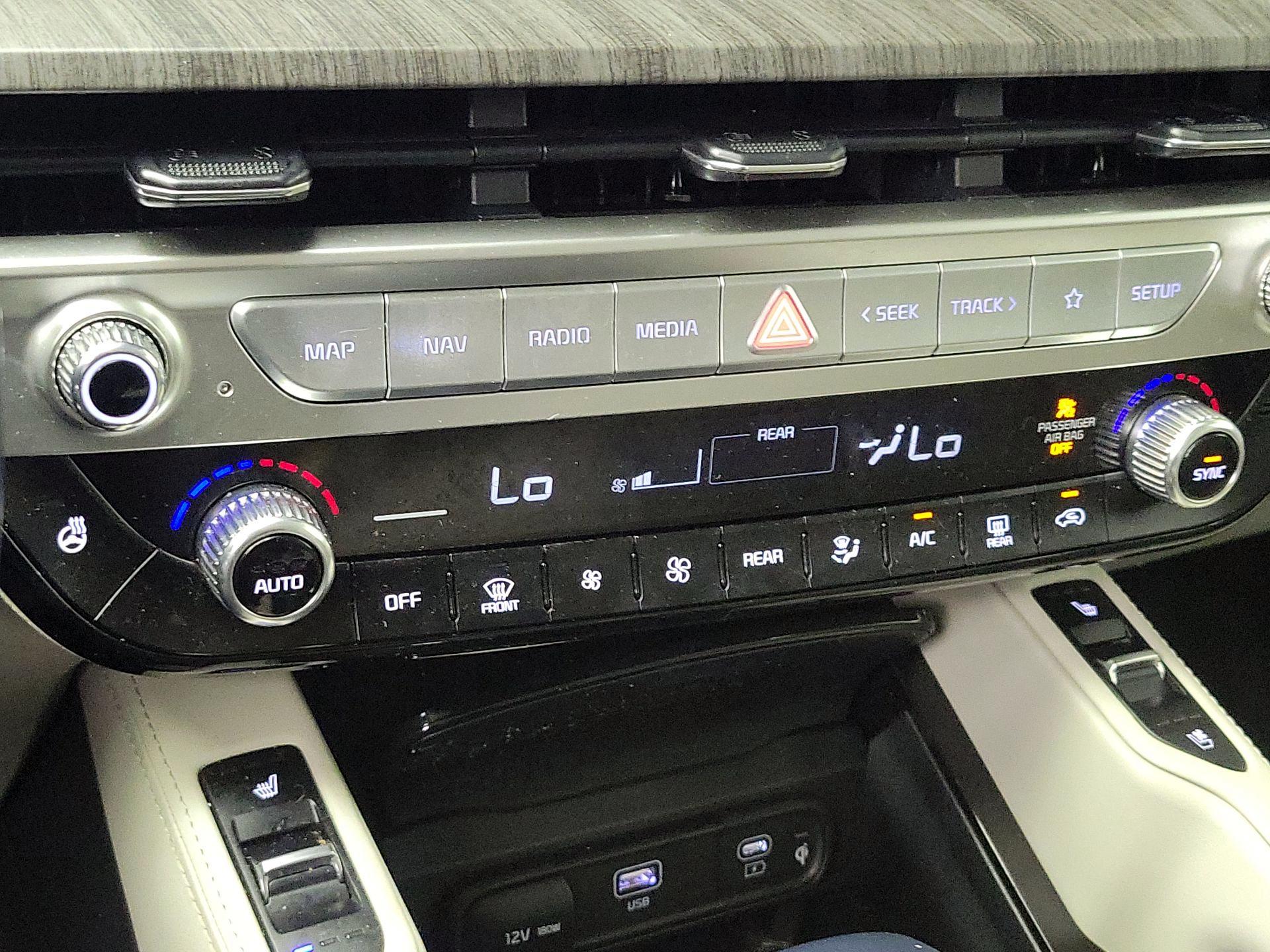 Thumbnail: 2023 Kia Telluride - 16