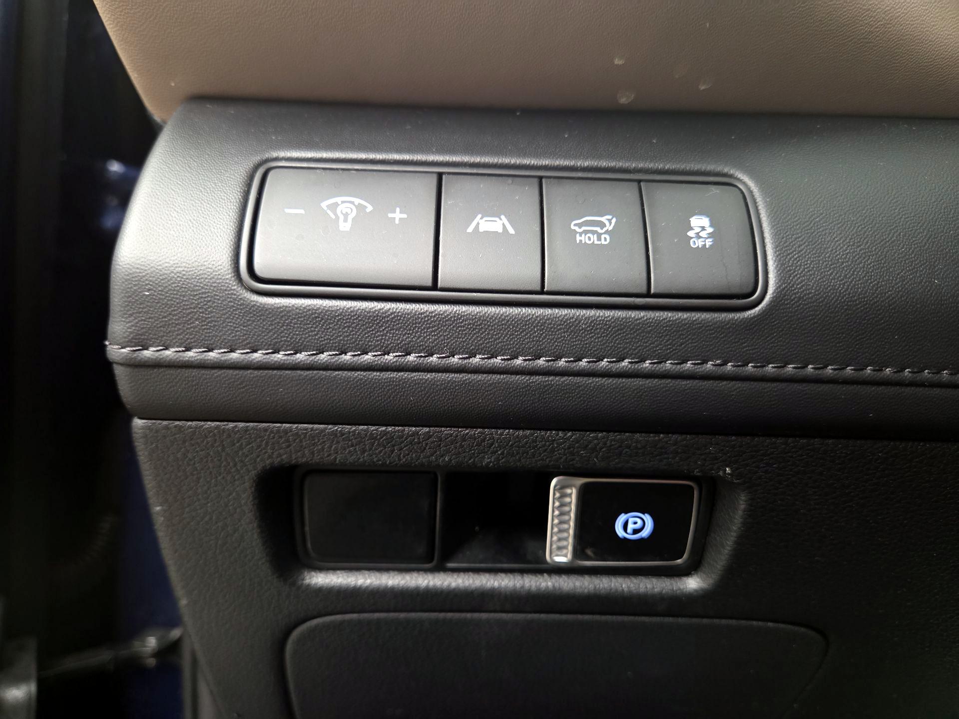 Thumbnail: 2023 Hyundai Santa Fe - 13