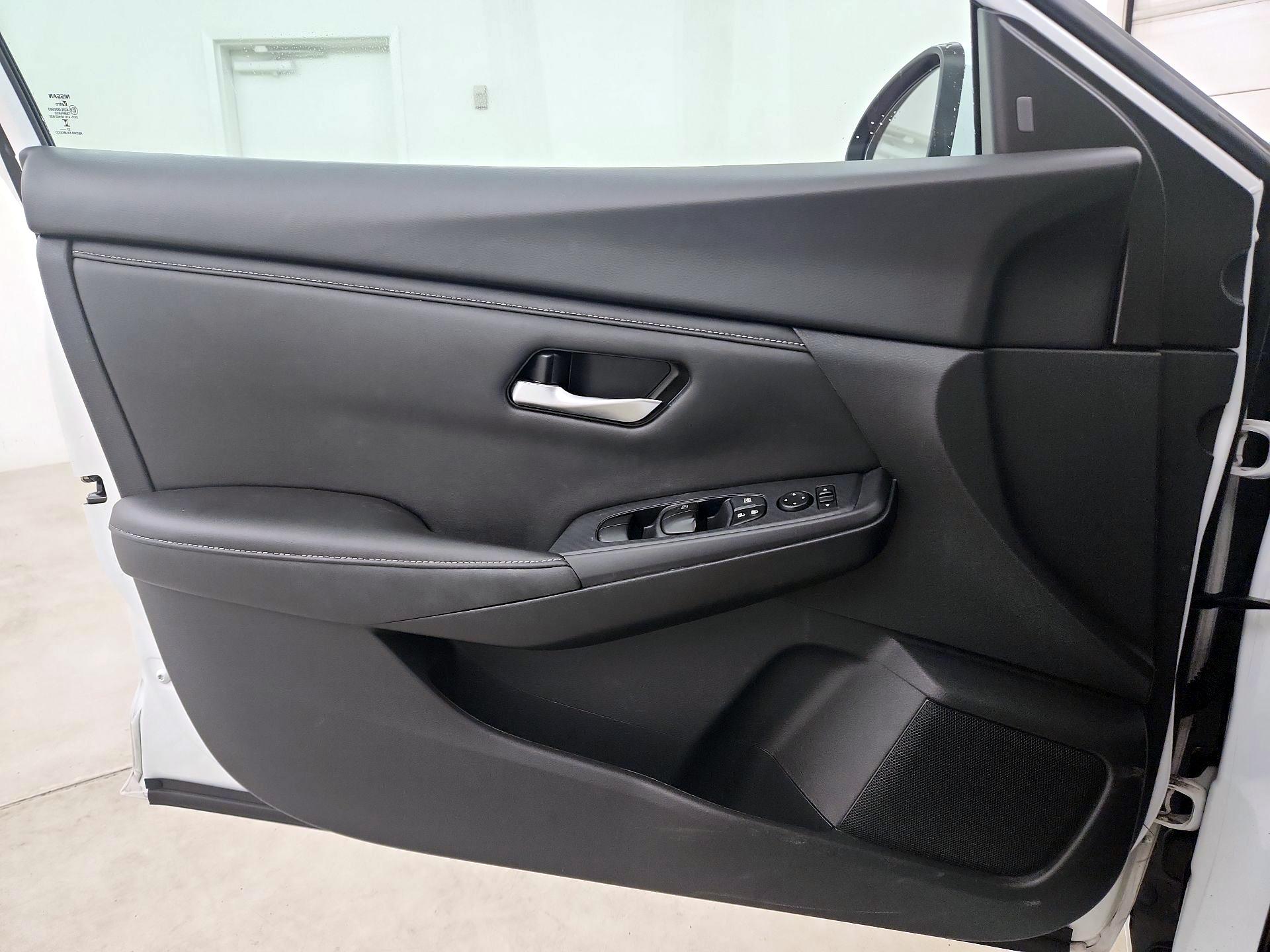 Thumbnail: 2023 Nissan Sentra - 12