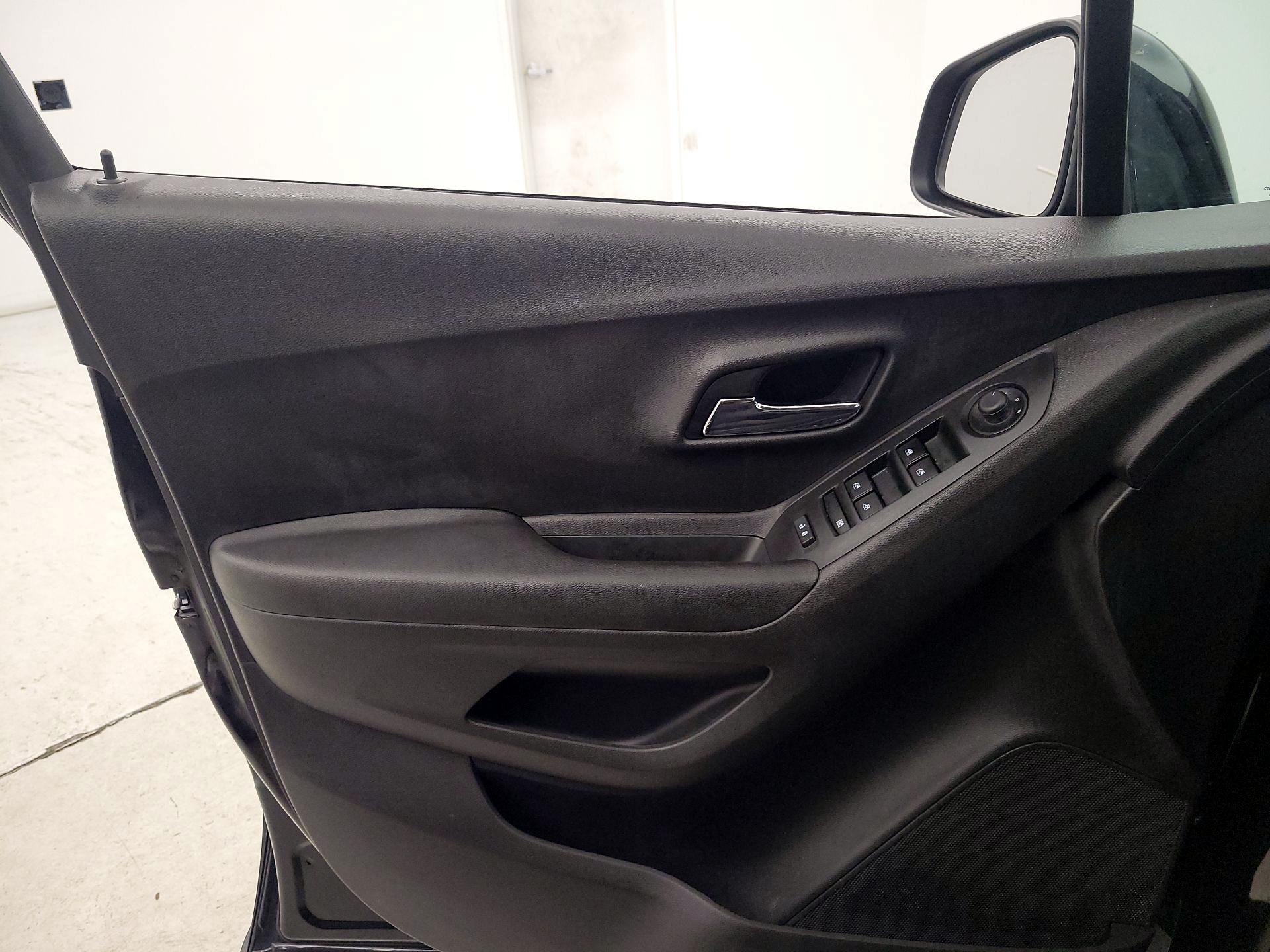 Thumbnail: 2020 Chevrolet Trax - 12