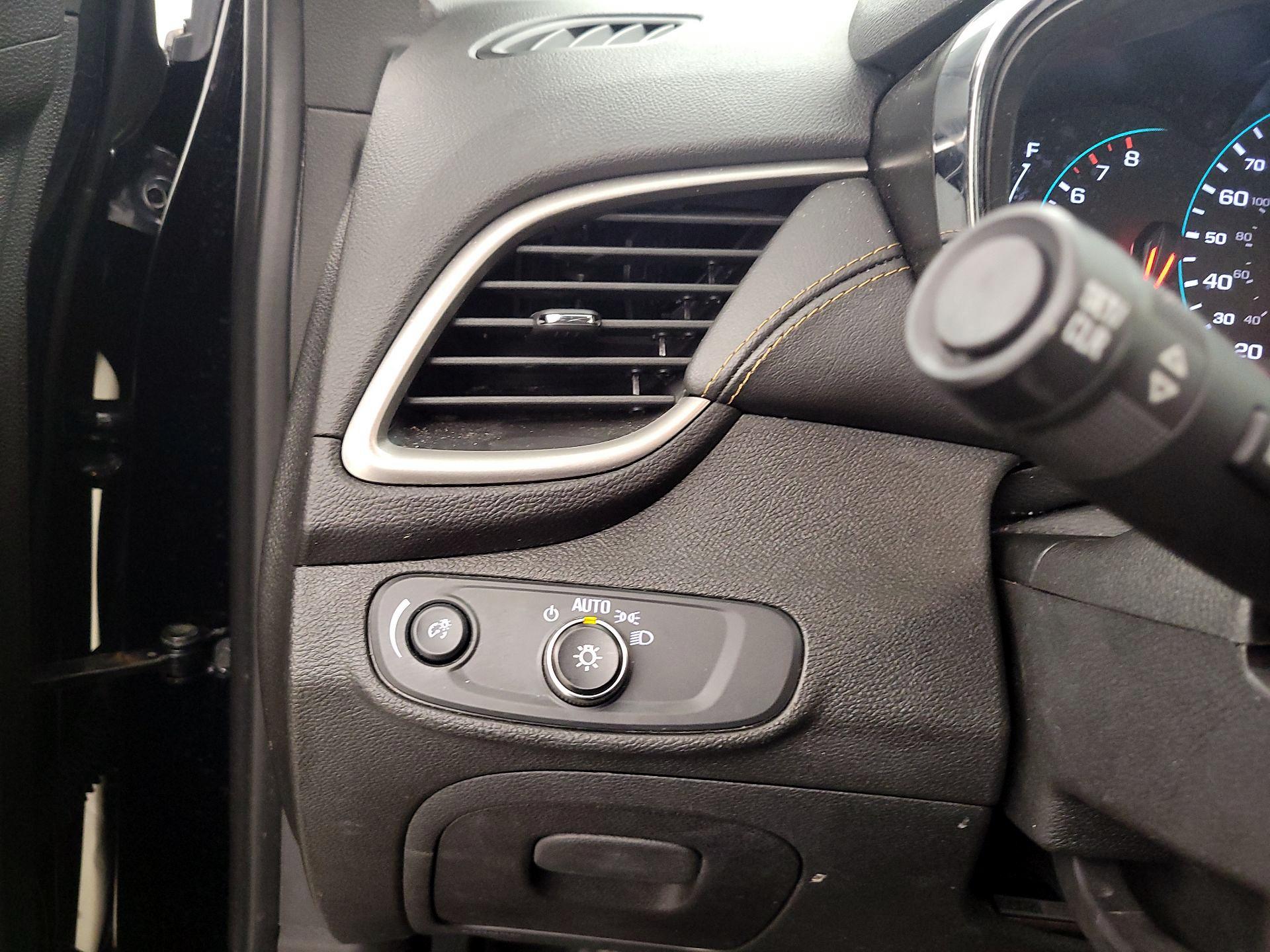 Thumbnail: 2020 Chevrolet Trax - 13