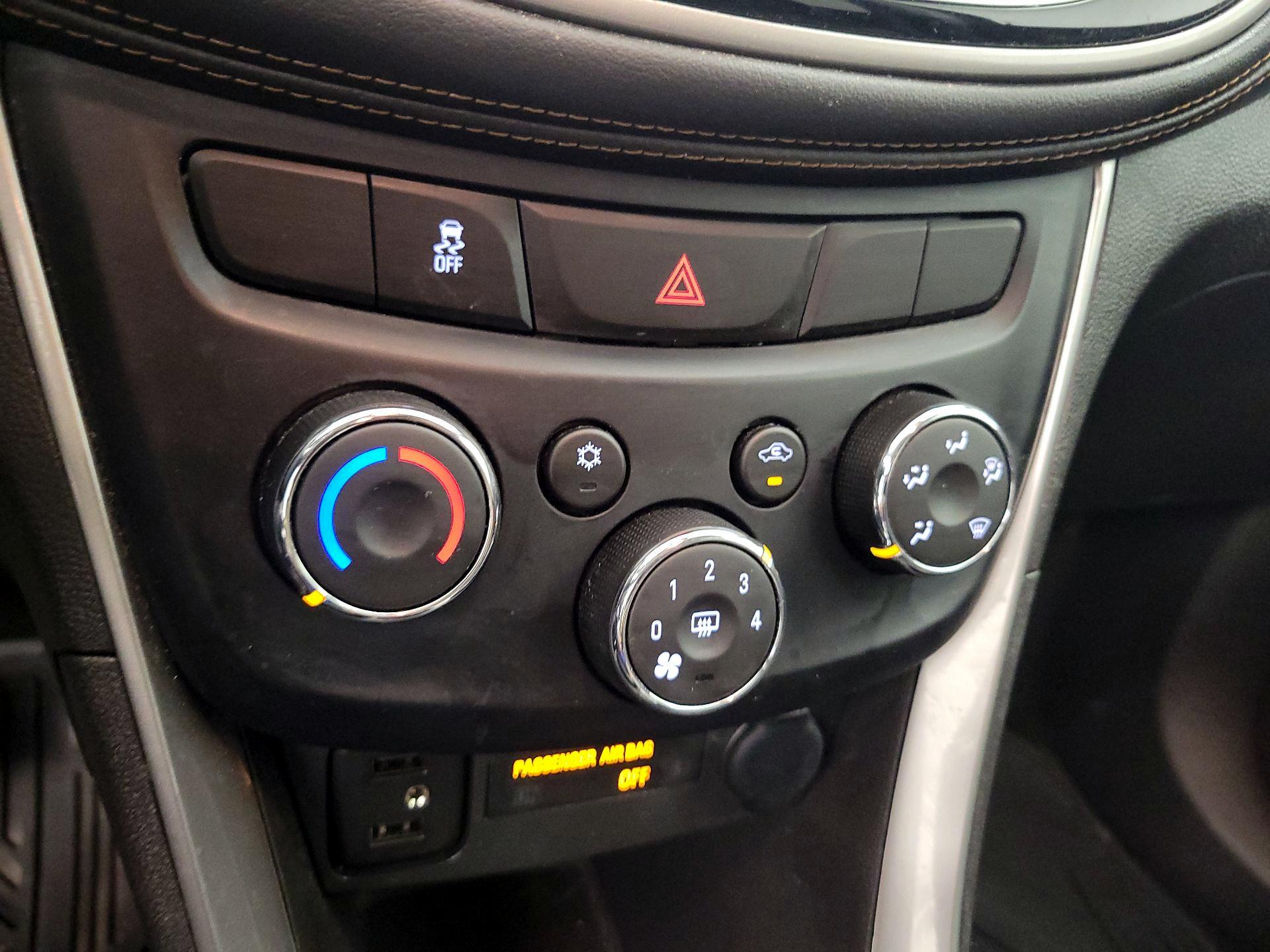 Thumbnail: 2020 Chevrolet Trax - 16