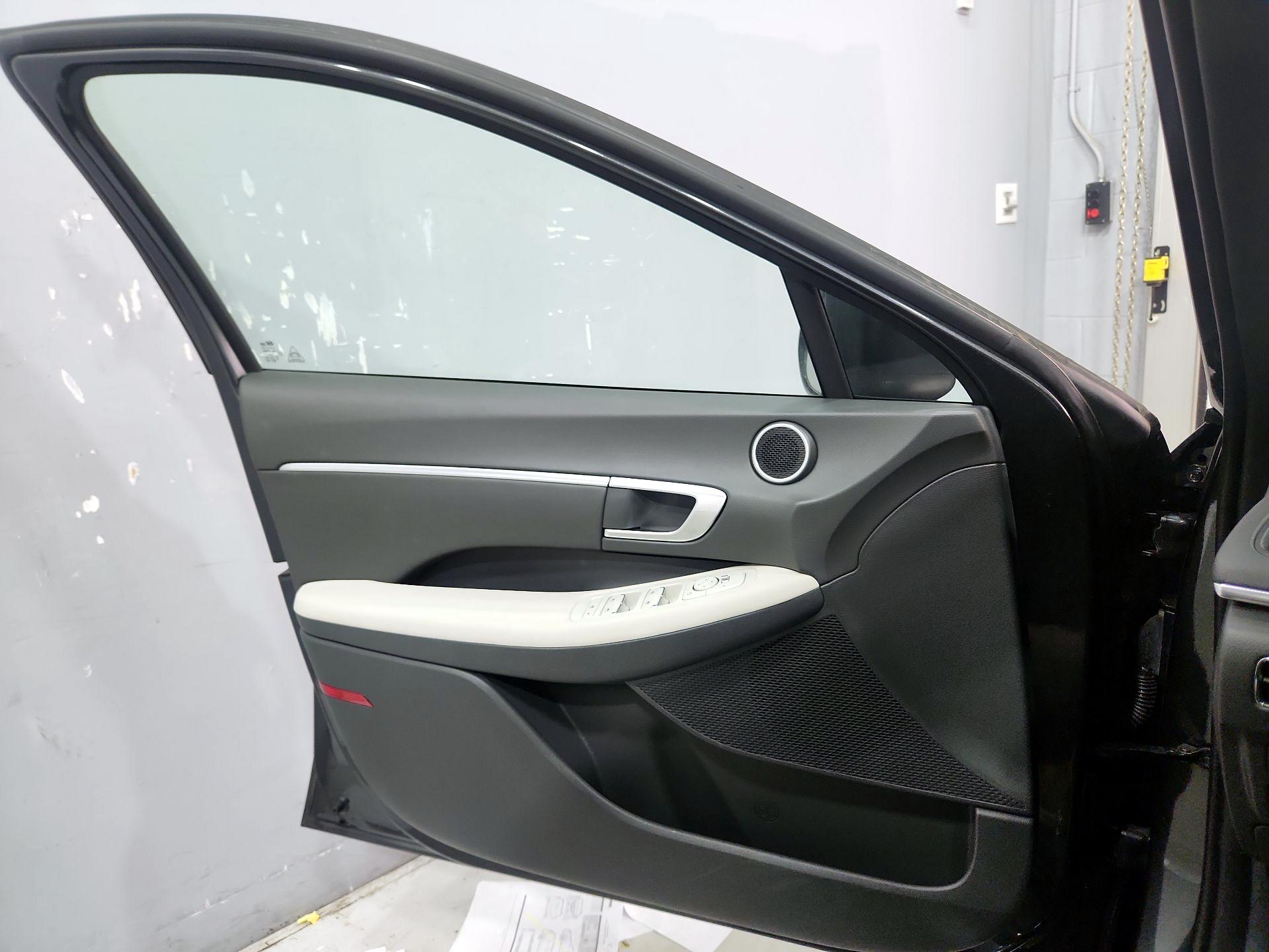 Thumbnail: 2023 Hyundai Sonata - 12