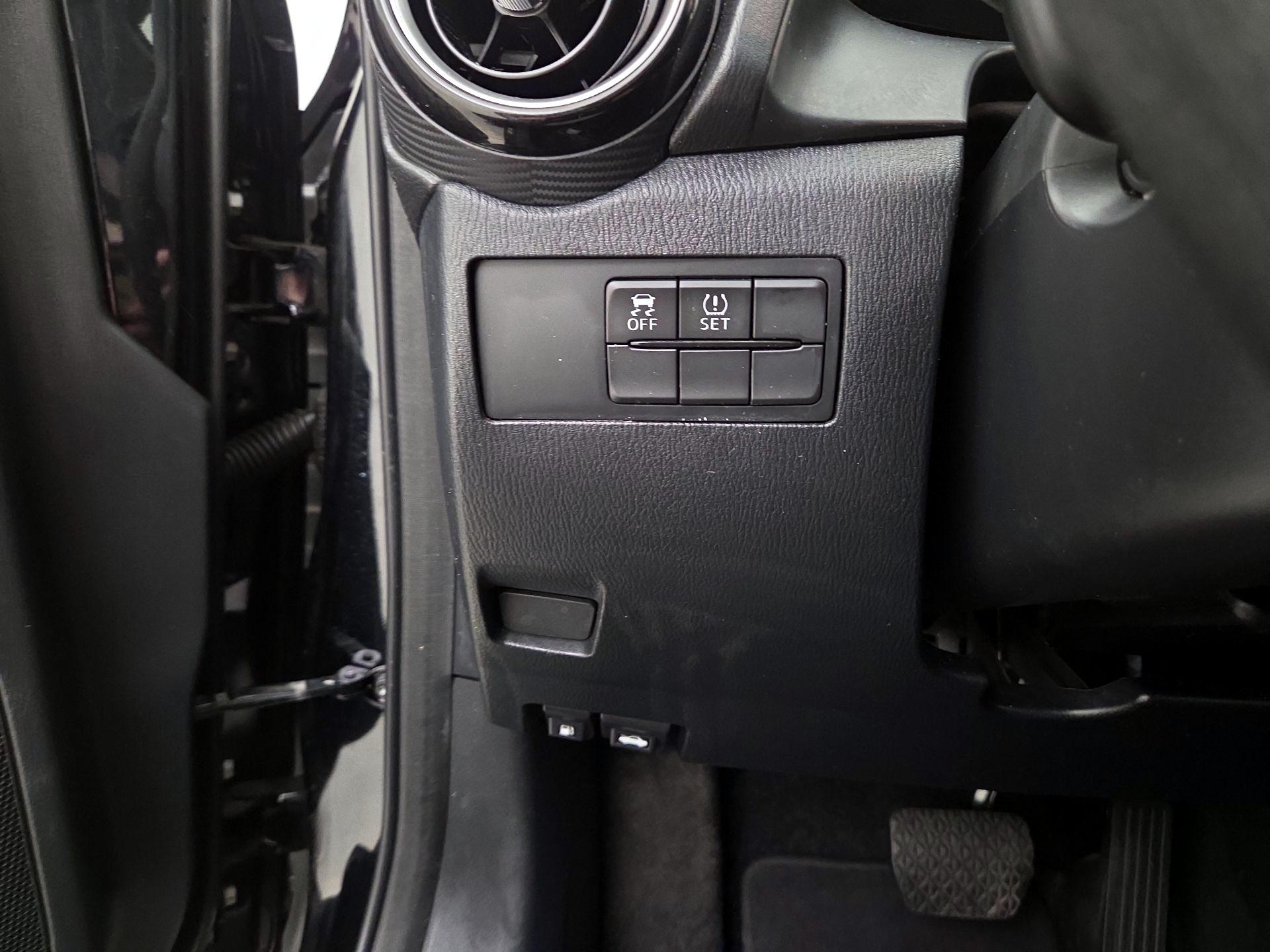 Thumbnail: 2020 Toyota Yaris - 13