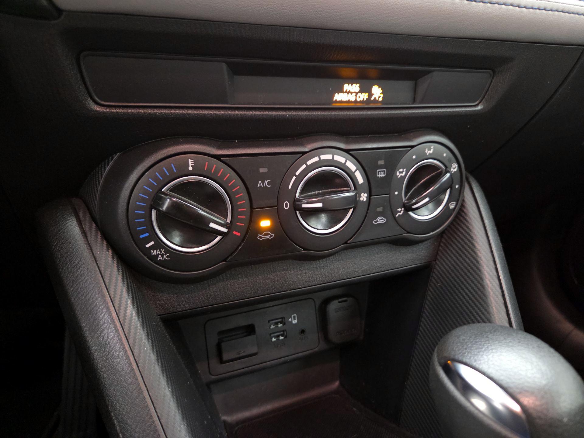 Thumbnail: 2020 Toyota Yaris - 16