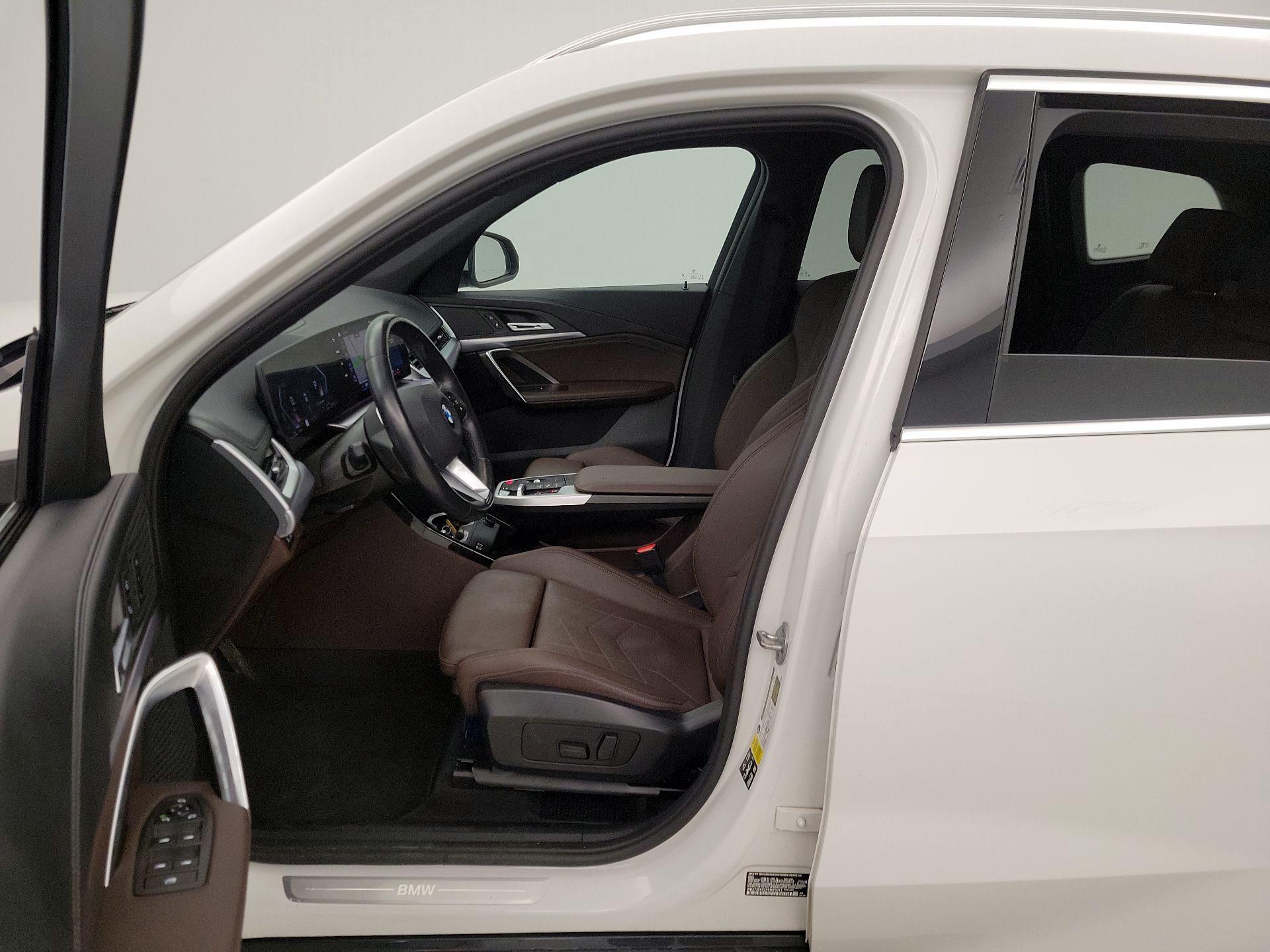 Thumbnail: 2023 BMW X1 - 11