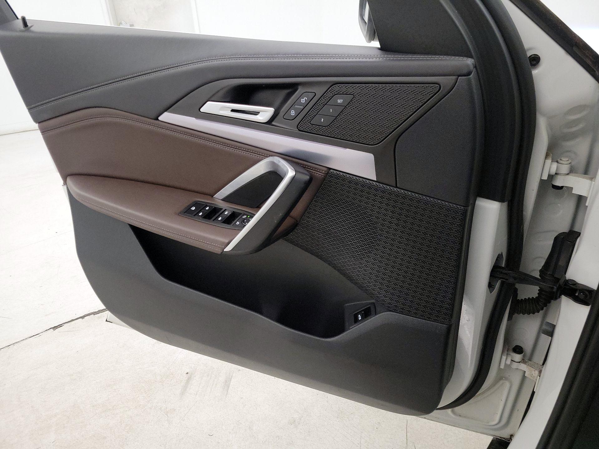 Thumbnail: 2023 BMW X1 - 12