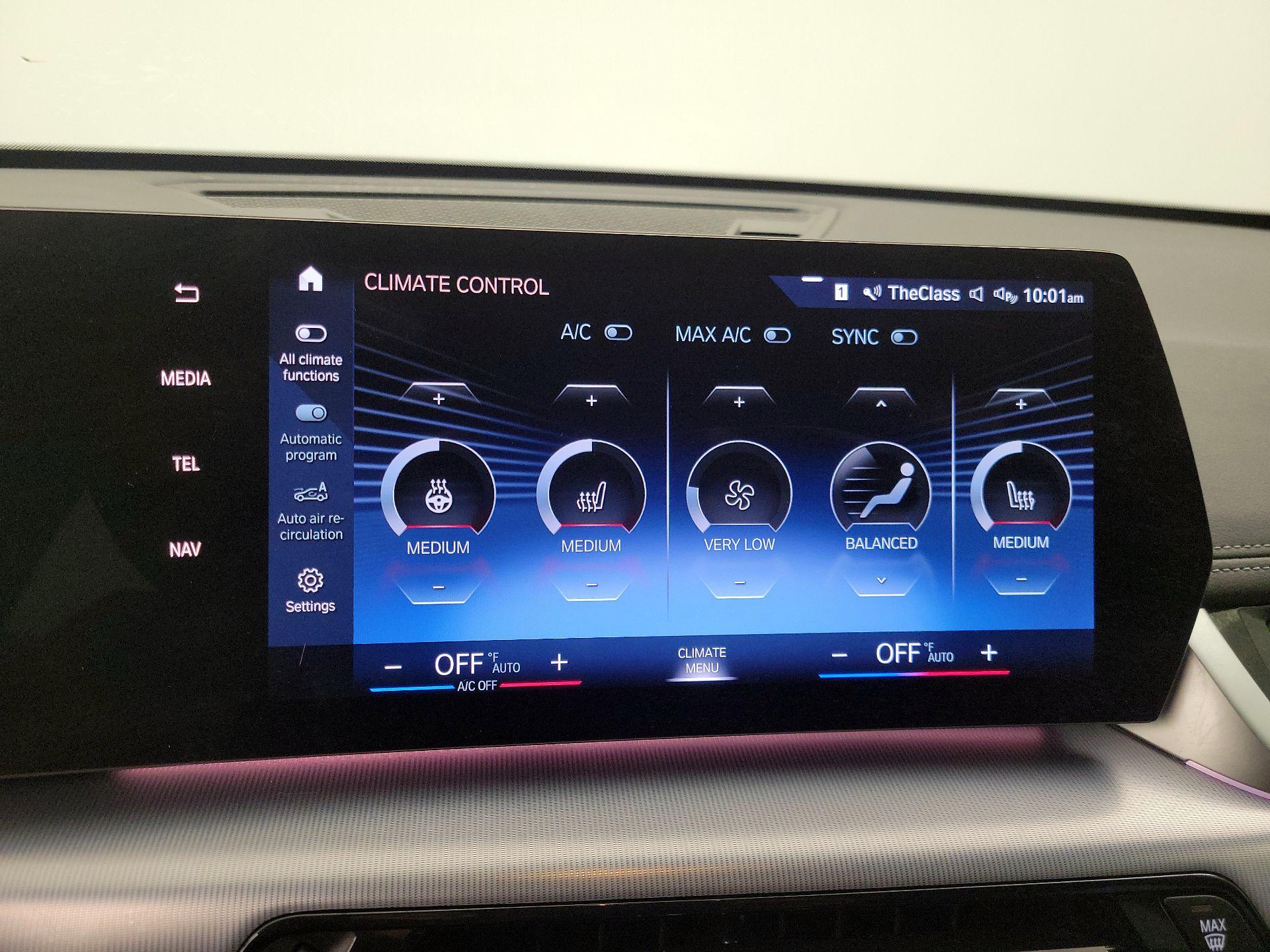 Thumbnail: 2023 BMW X1 - 16