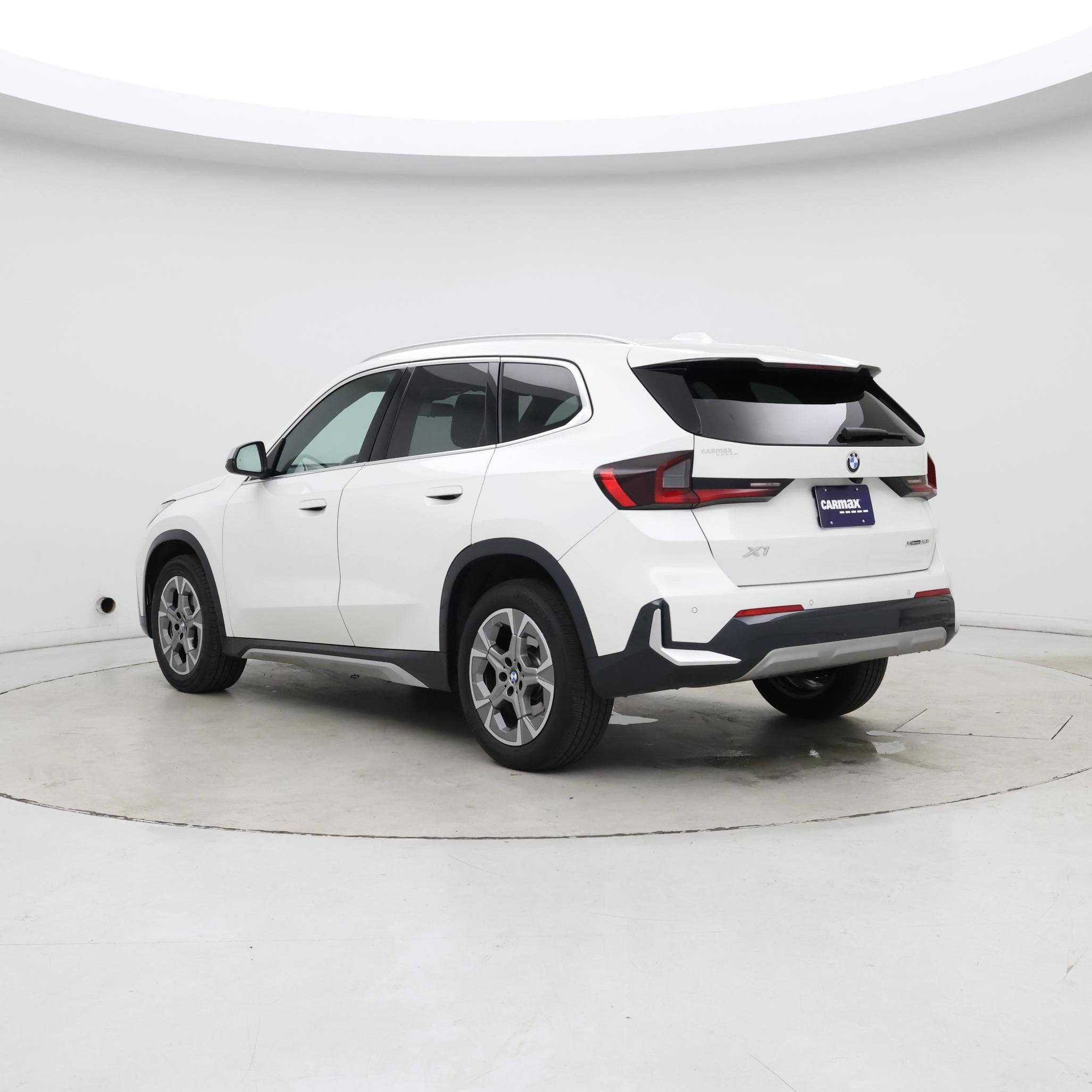 Thumbnail: 2023 BMW X1 - 2