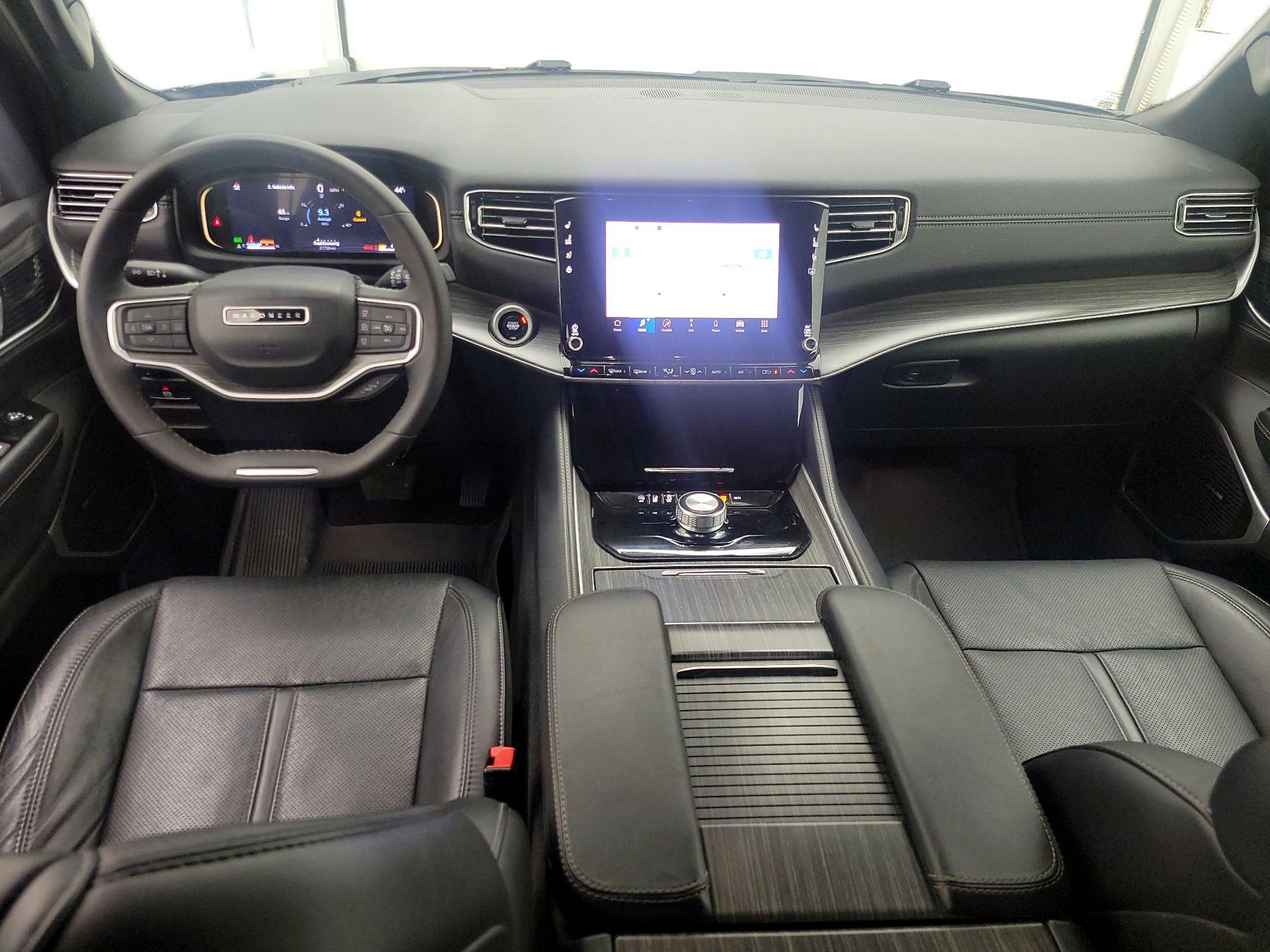 Thumbnail: 2024 Jeep Wagoneer - 9