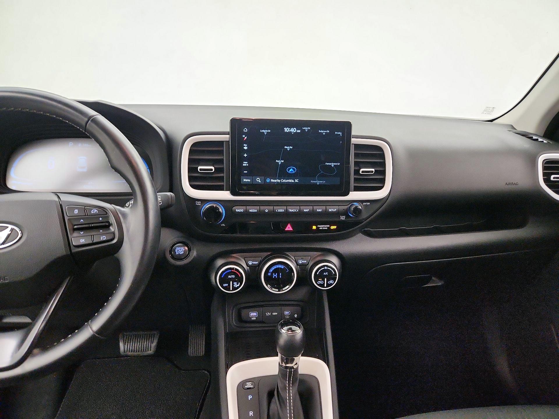 Thumbnail: 2023 Hyundai Venue - 9