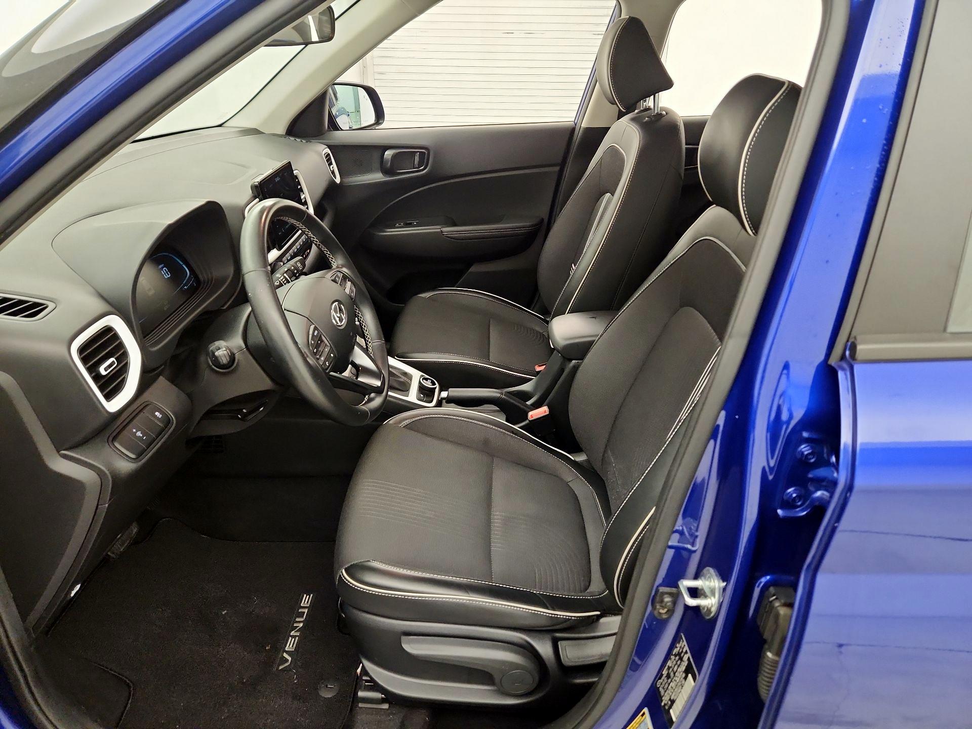 Thumbnail: 2023 Hyundai Venue - 11