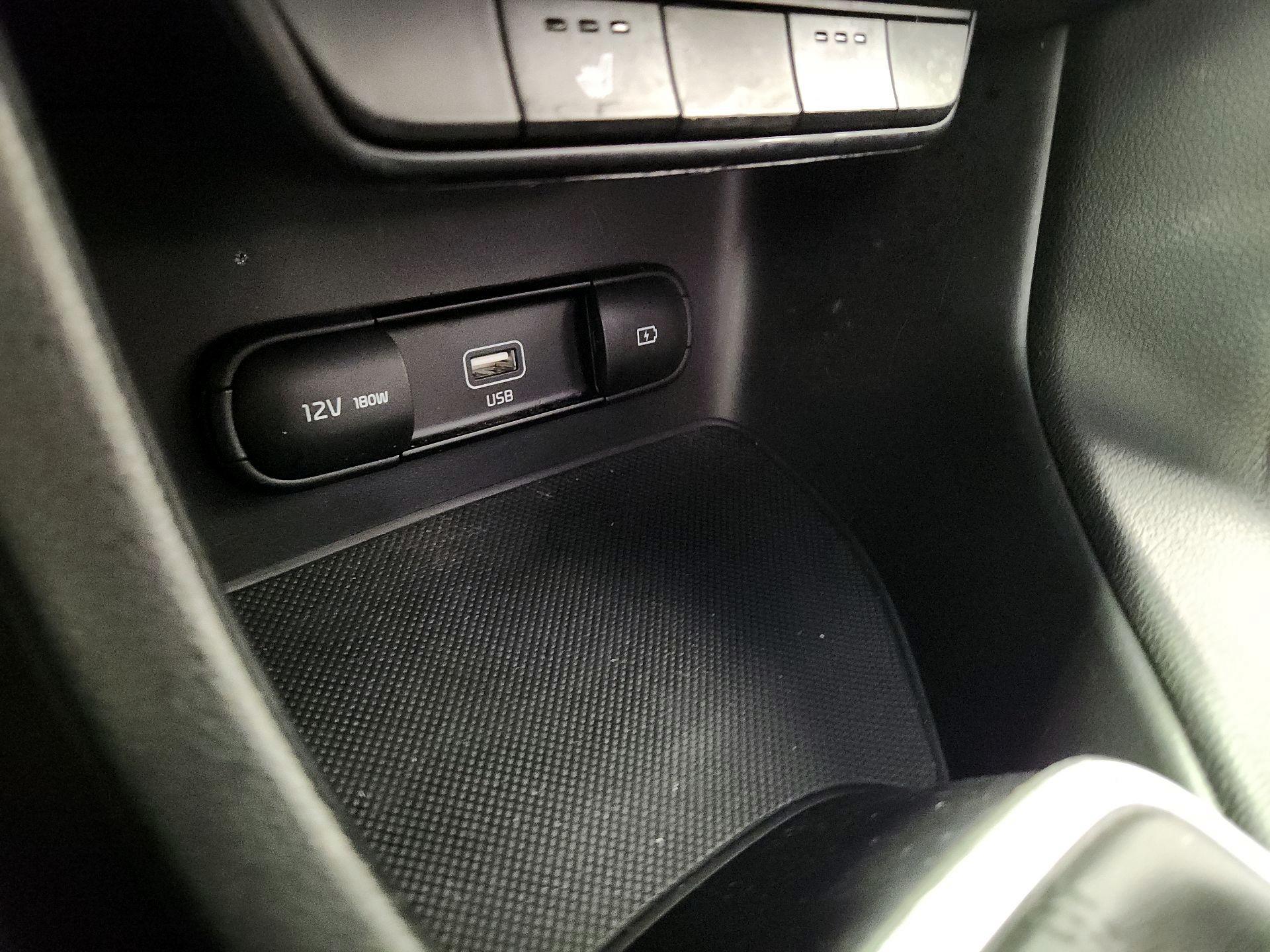 Thumbnail: 2022 Kia Sportage - 18