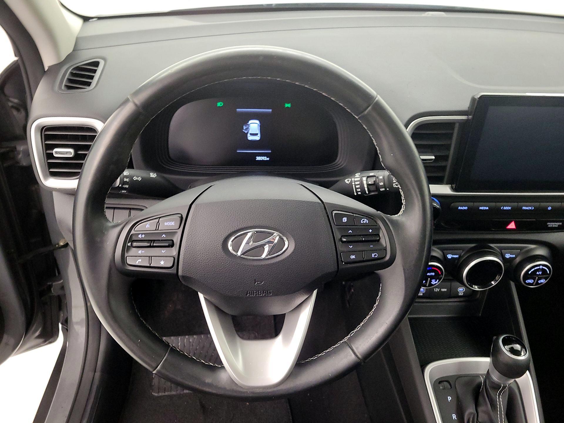 Thumbnail: 2023 Hyundai Venue - 10