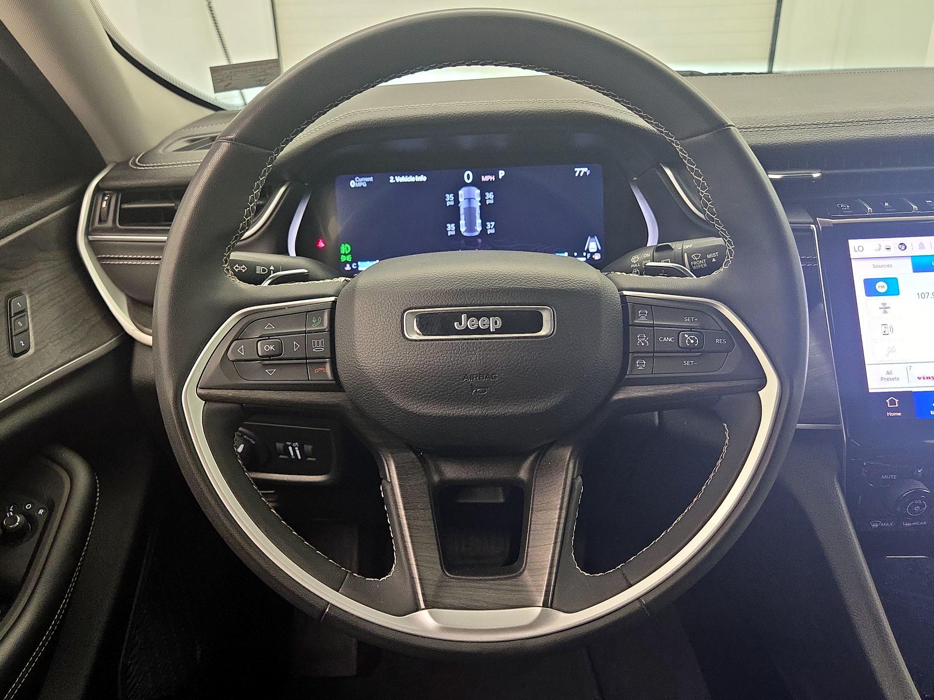 Thumbnail: 2023 Jeep Grand Cherokee - 10