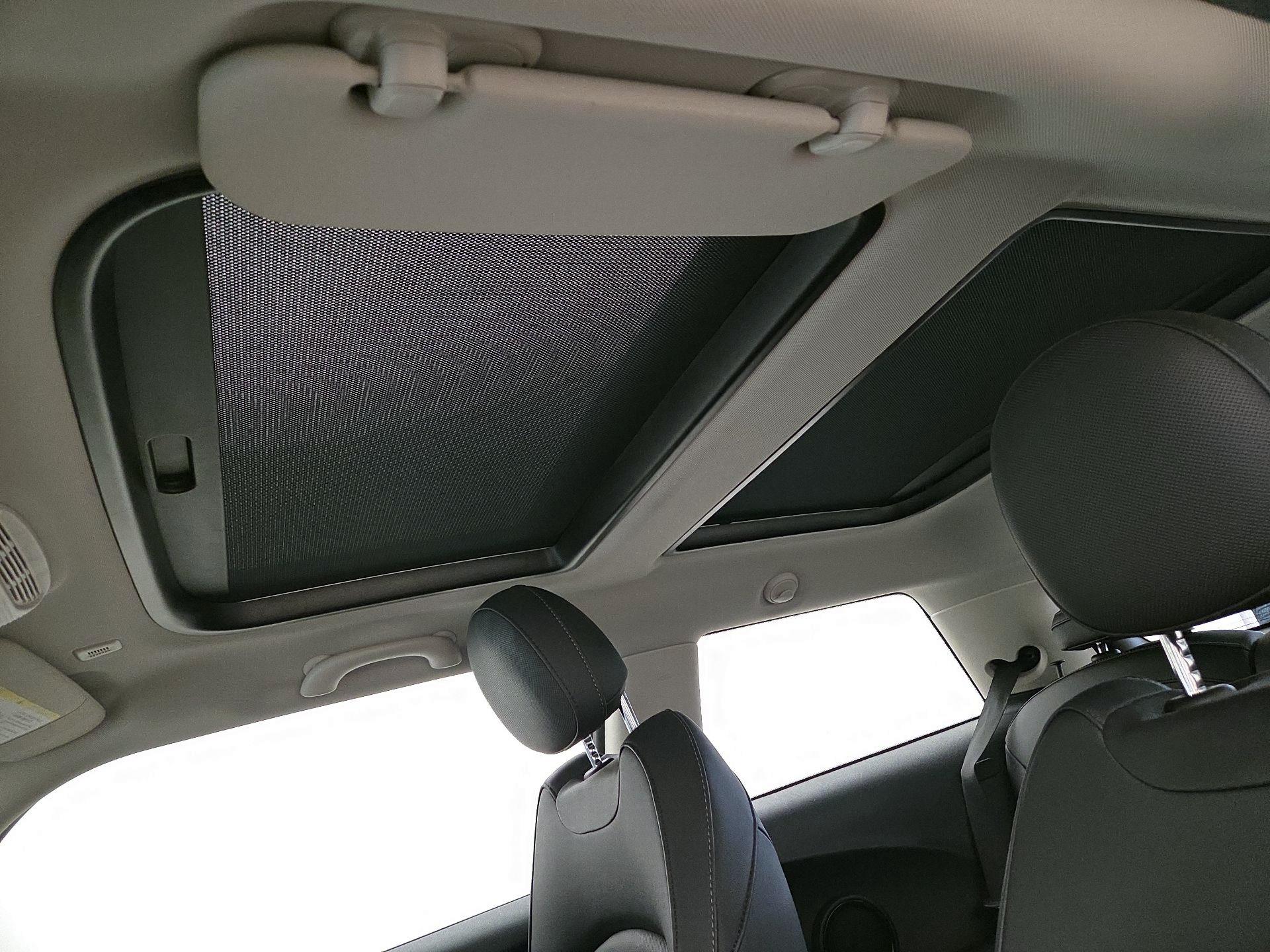 Thumbnail: 2023 MINI Cooper Hardtop - 19