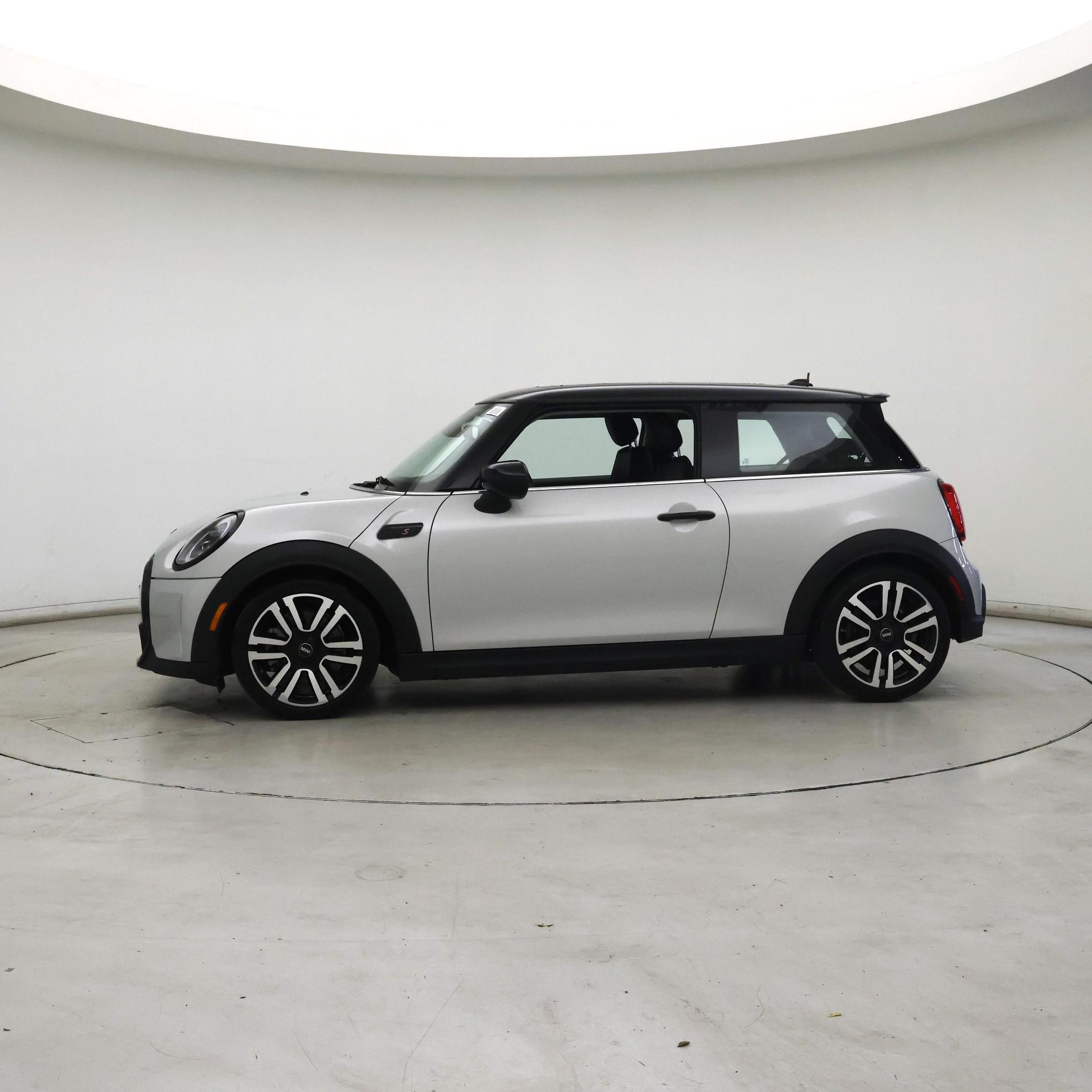 Thumbnail: 2023 MINI Cooper Hardtop - 3