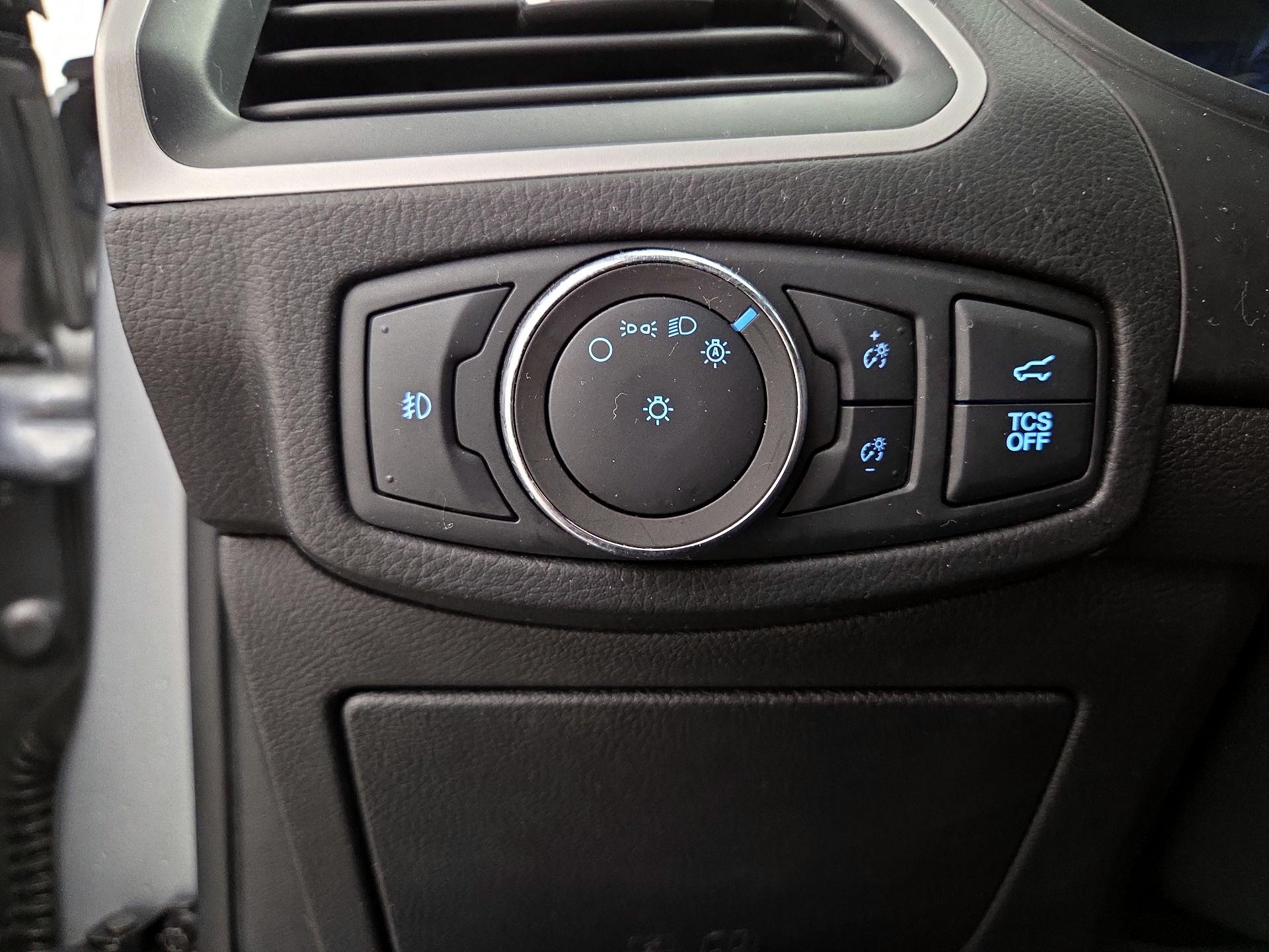 Thumbnail: 2022 Ford Edge - 13