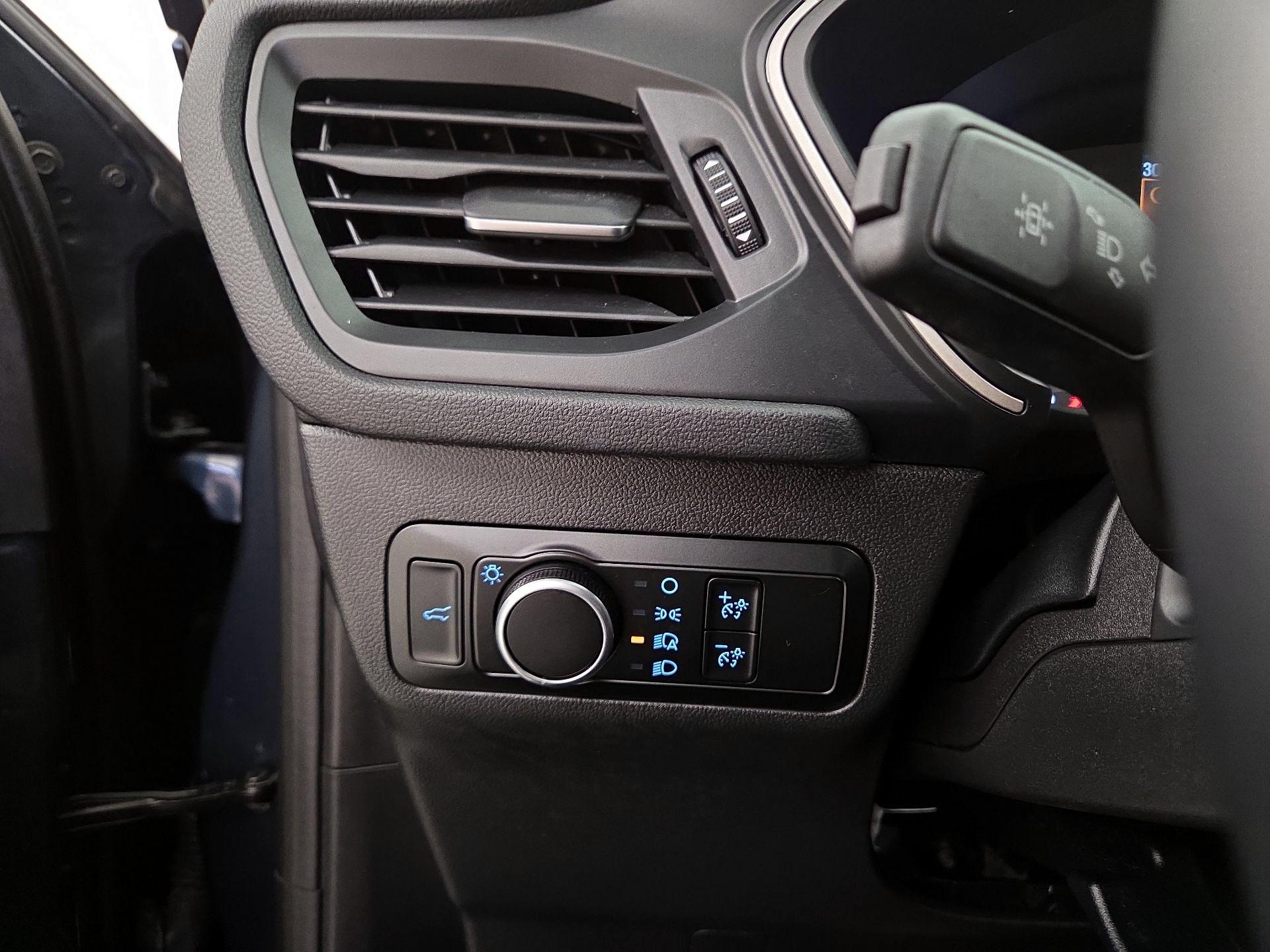 Thumbnail: 2022 Ford Escape - 13