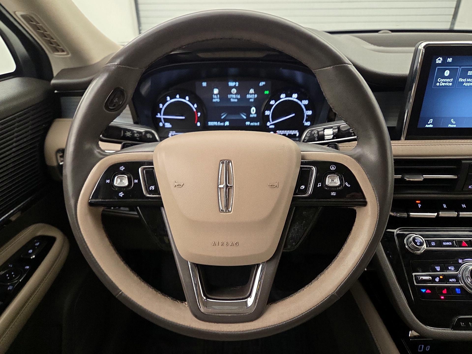 Thumbnail: 2022 Lincoln Corsair - 10