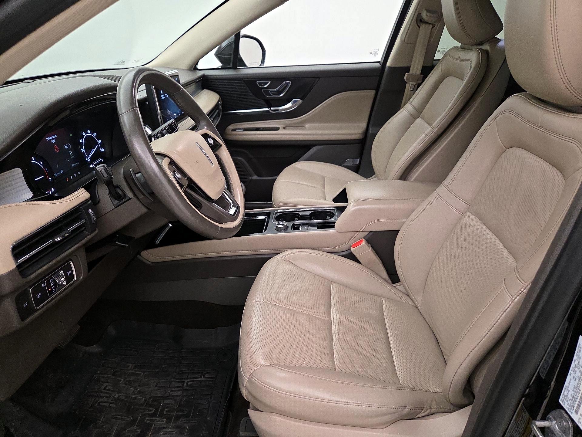 Thumbnail: 2022 Lincoln Corsair - 11