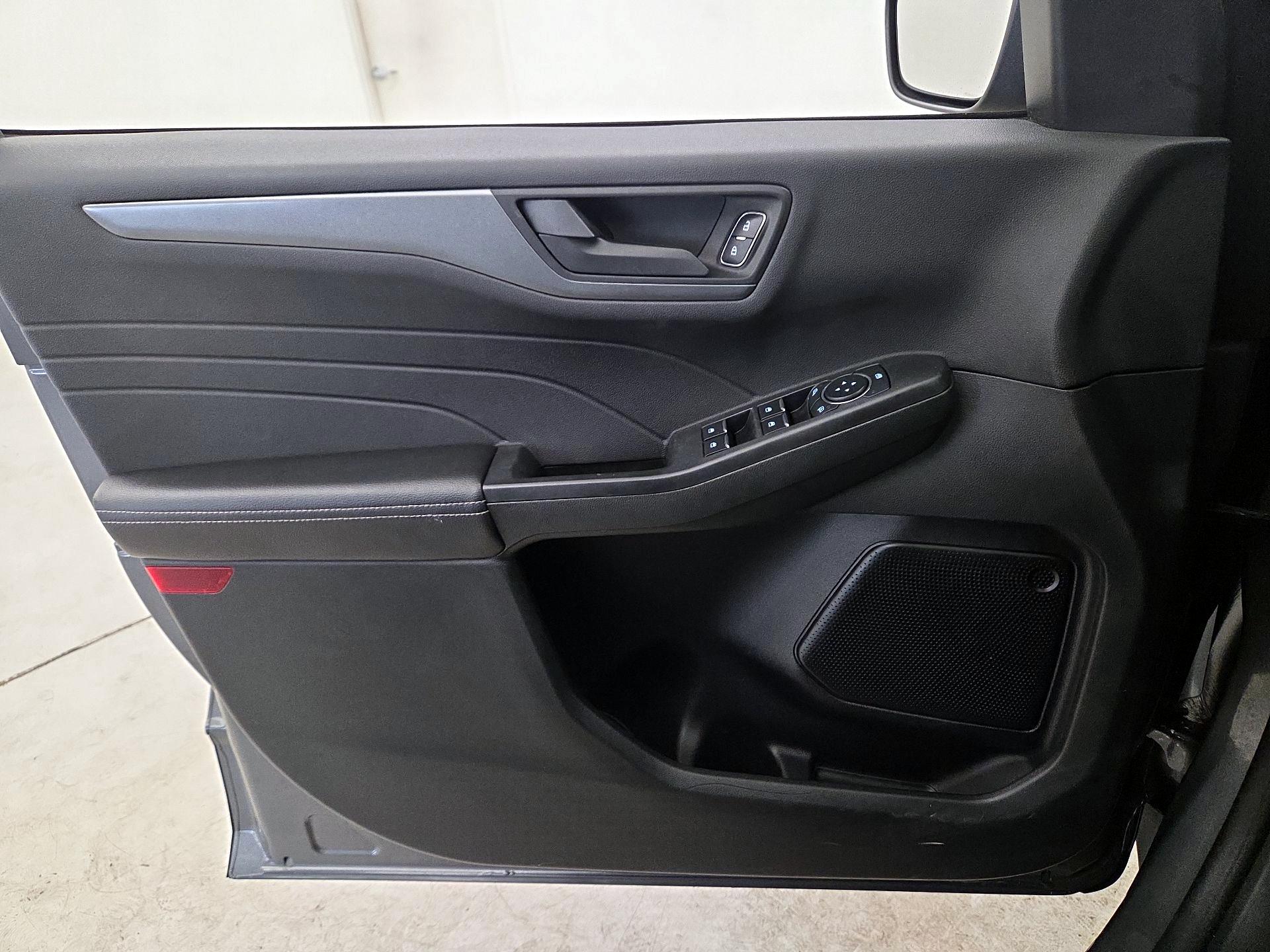 Thumbnail: 2023 Ford Escape - 12