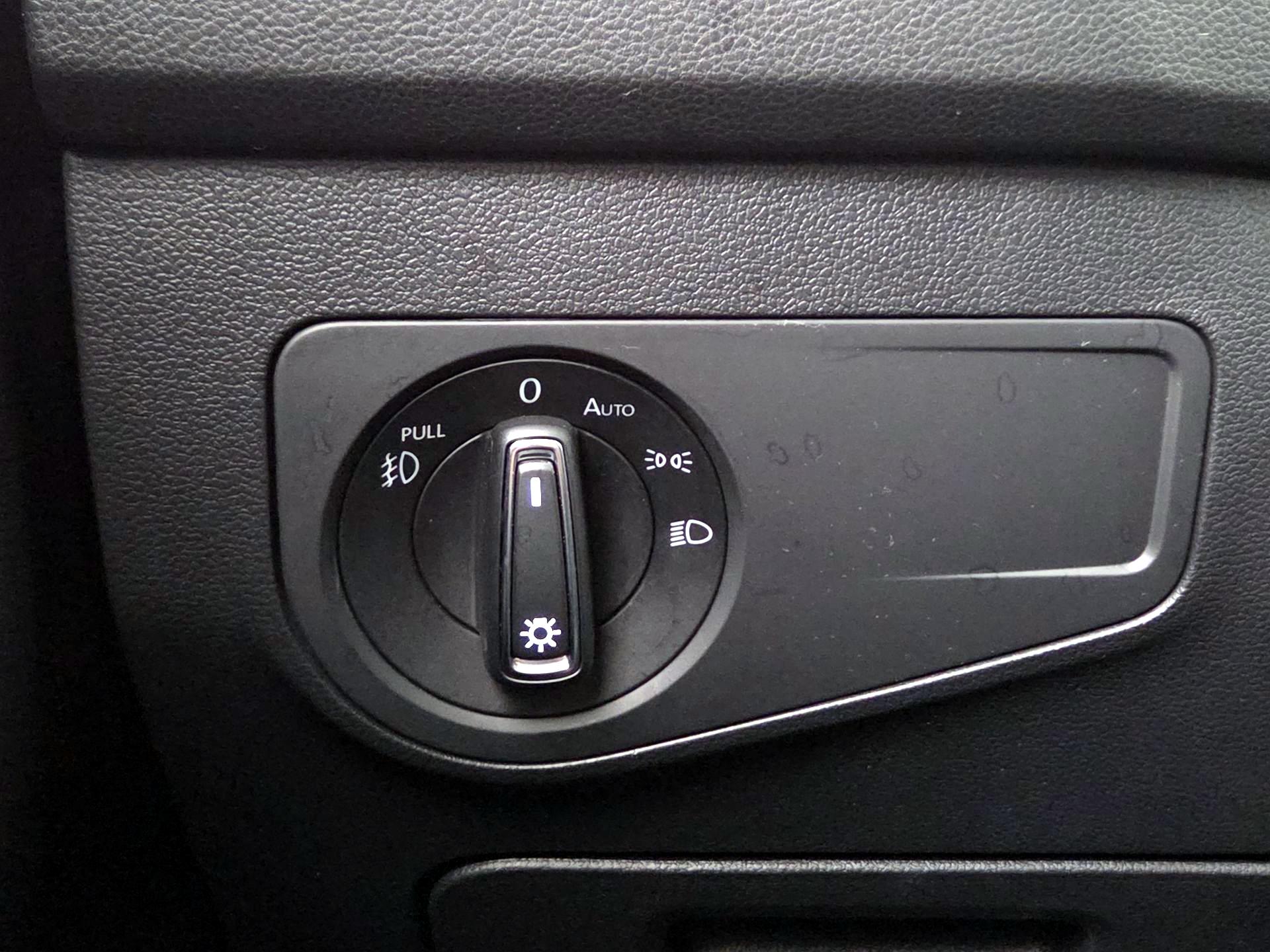 Thumbnail: 2021 Volkswagen Tiguan - 13