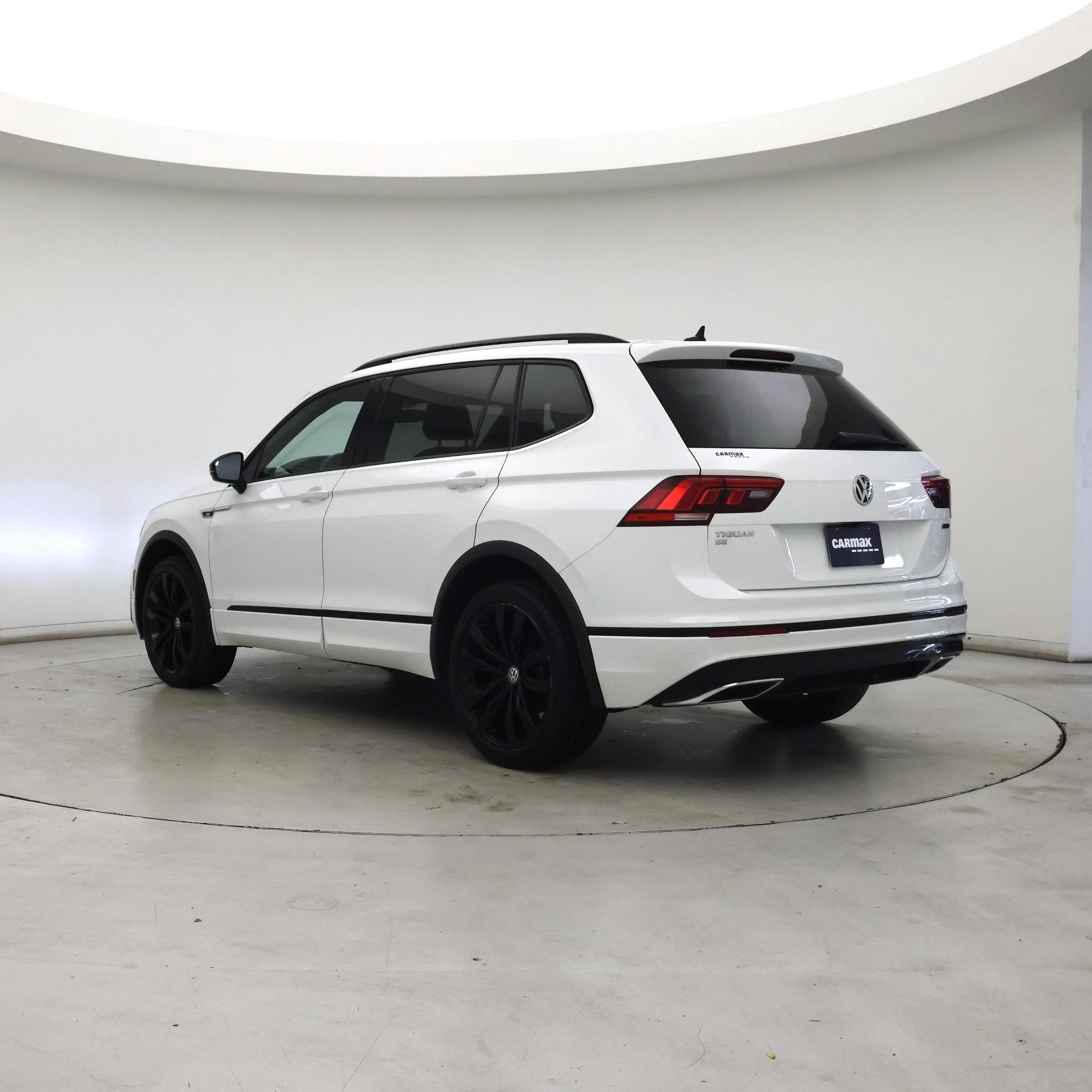 Thumbnail: 2021 Volkswagen Tiguan - 2