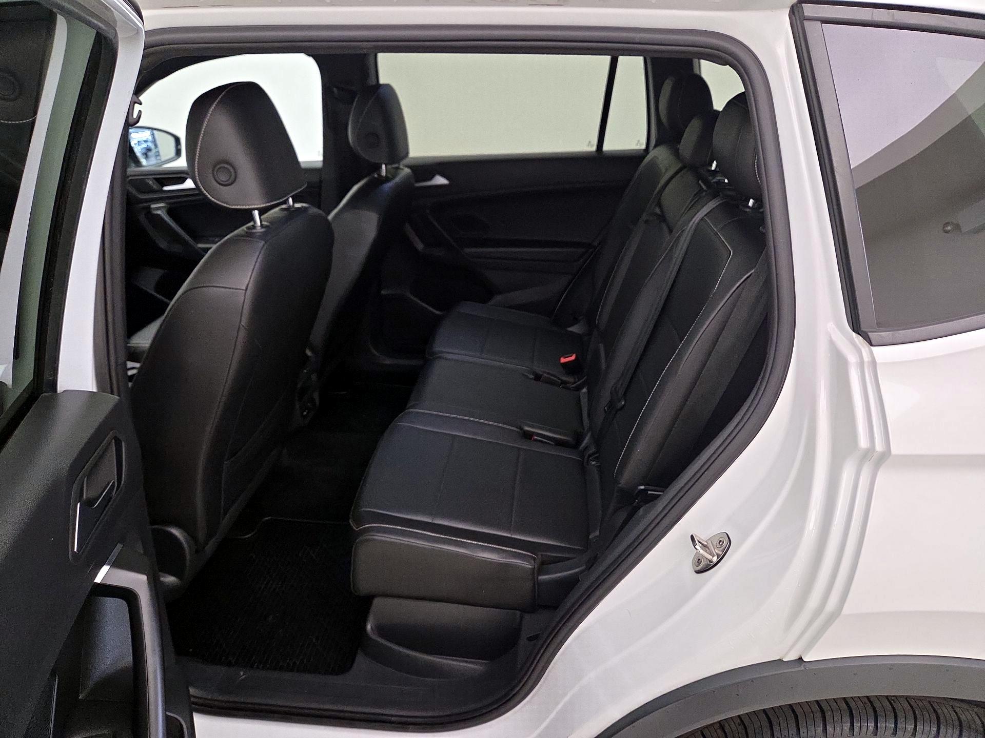 Thumbnail: 2021 Volkswagen Tiguan - 19