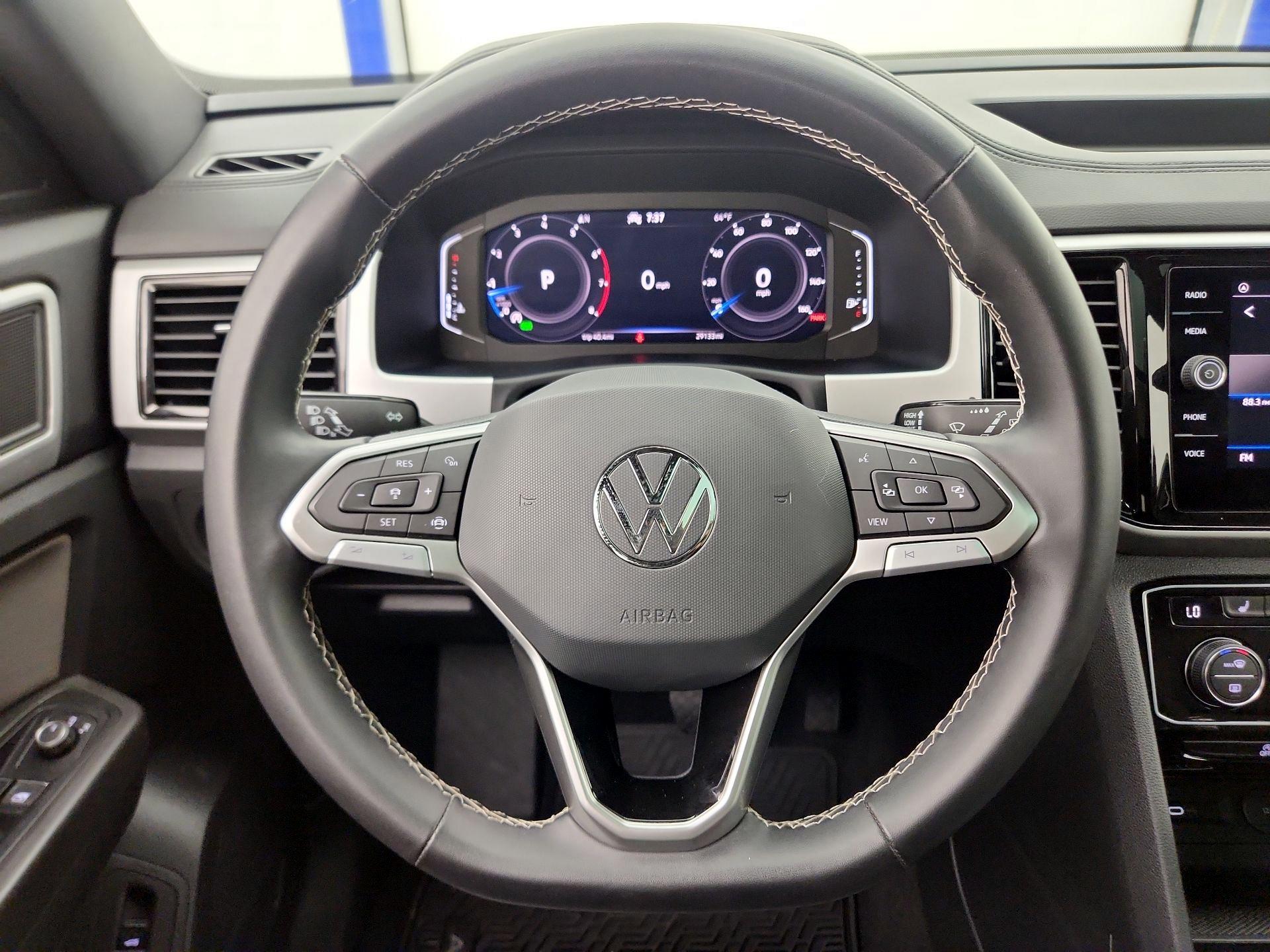 Thumbnail: 2023 Volkswagen Atlas - 10