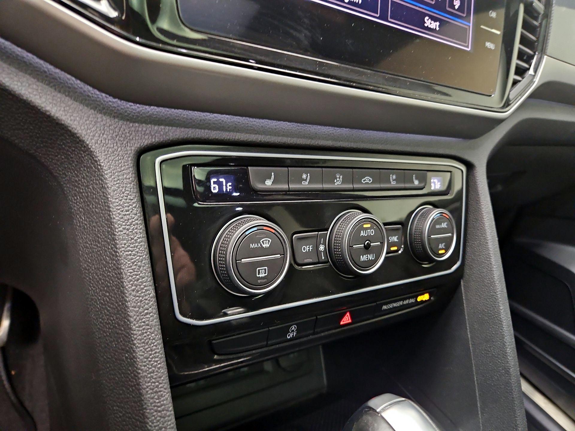 Thumbnail: 2021 Volkswagen Atlas - 17