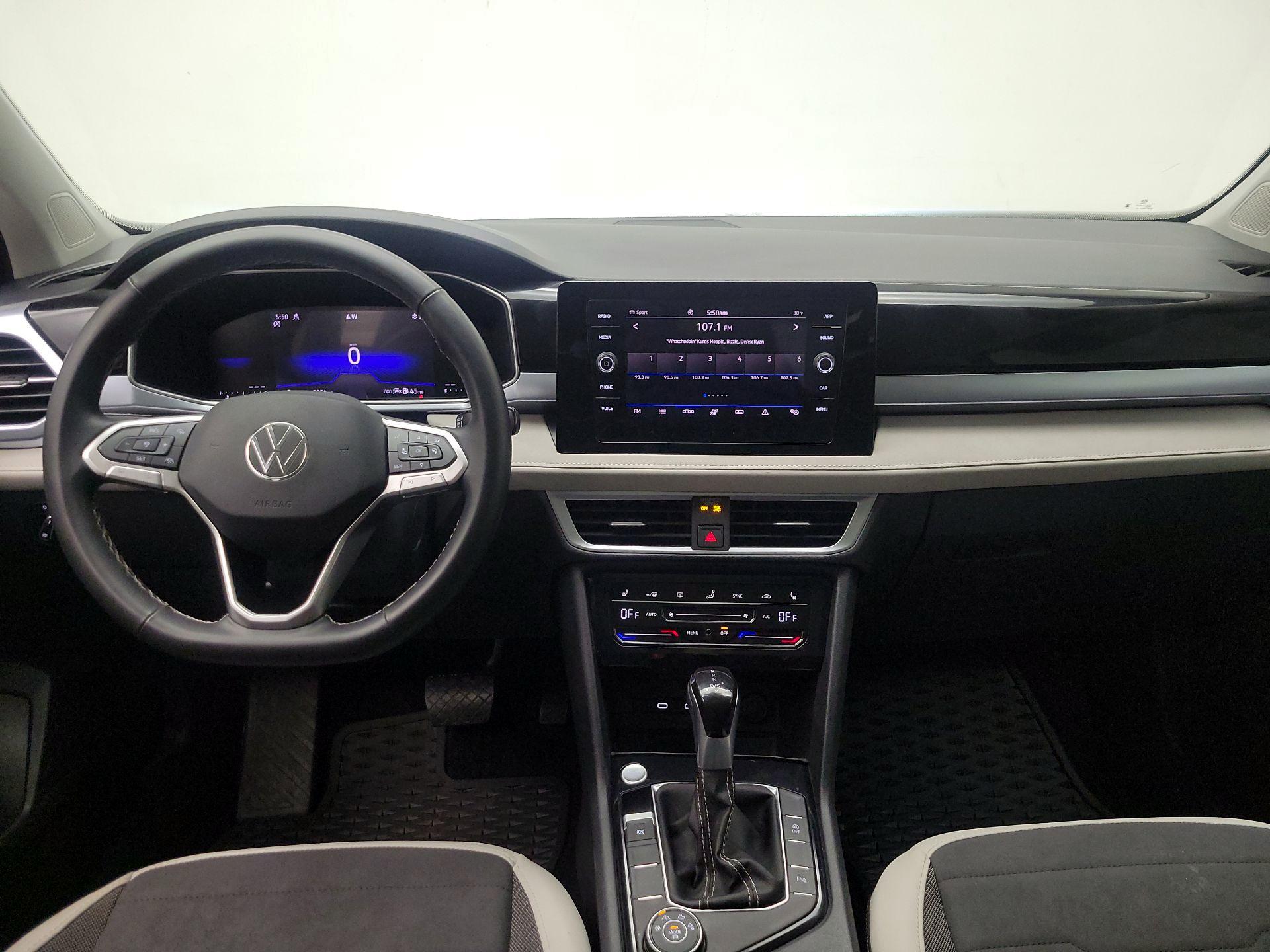 Thumbnail: 2025 Volkswagen Taos - 9