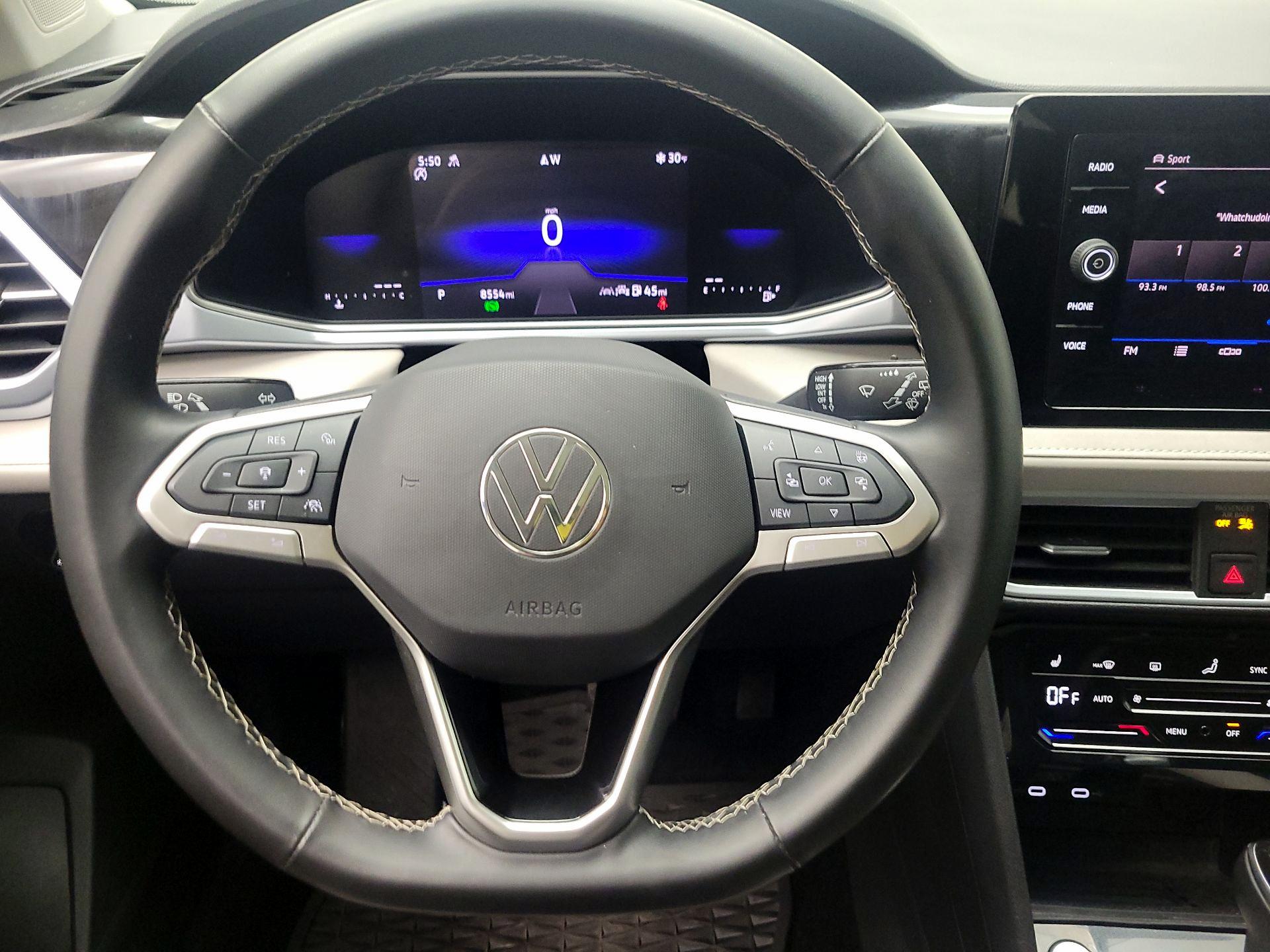 Thumbnail: 2025 Volkswagen Taos - 10