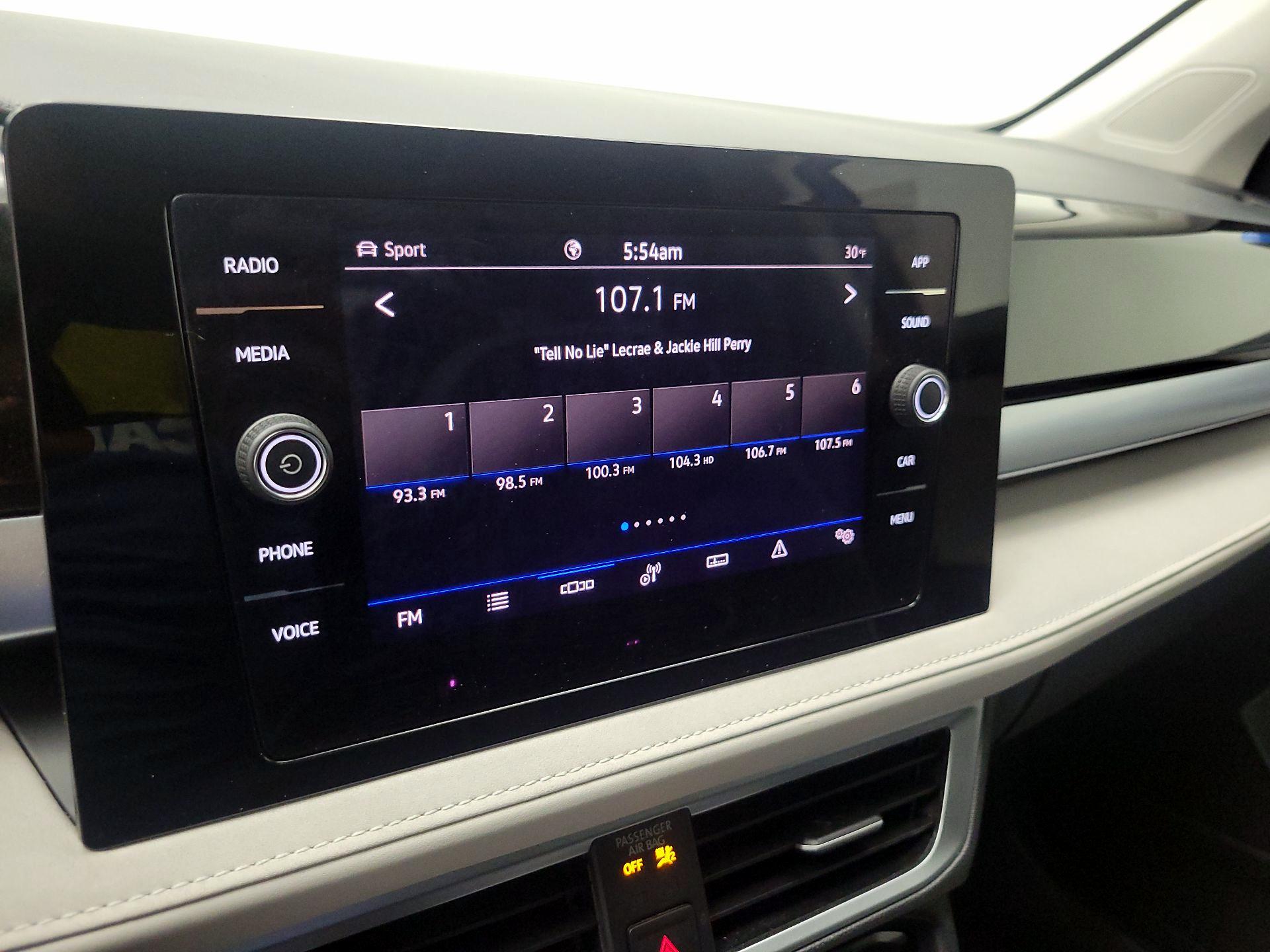 Thumbnail: 2025 Volkswagen Taos - 15