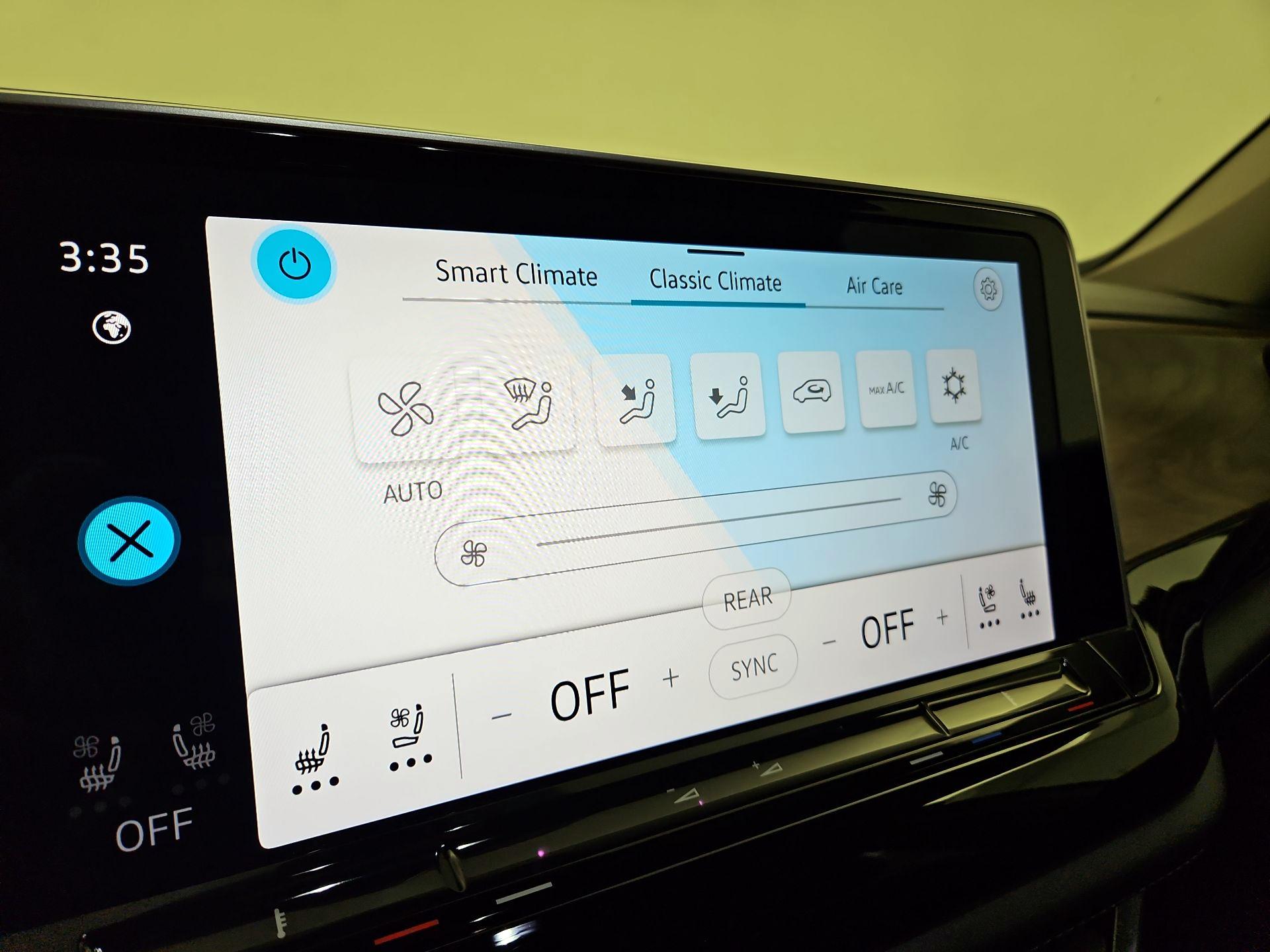 Thumbnail: 2024 Volkswagen Atlas - 16