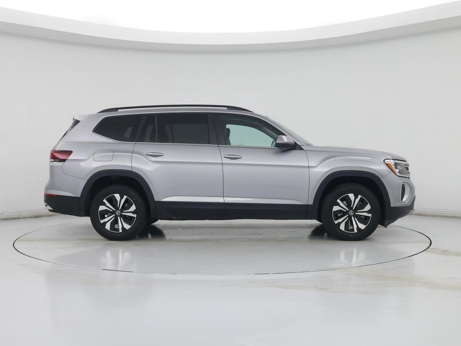 2024 Volkswagen Atlas SE - Photo 8