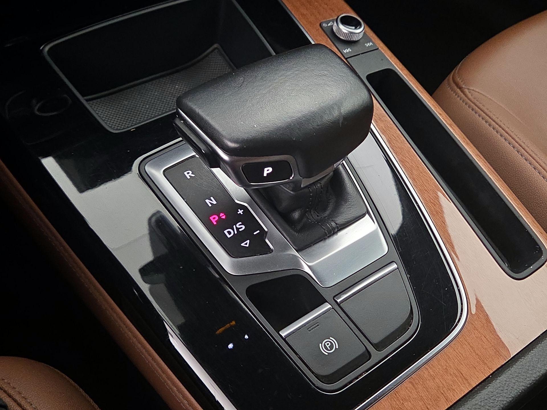 Thumbnail: 2022 Audi Q5 - 17