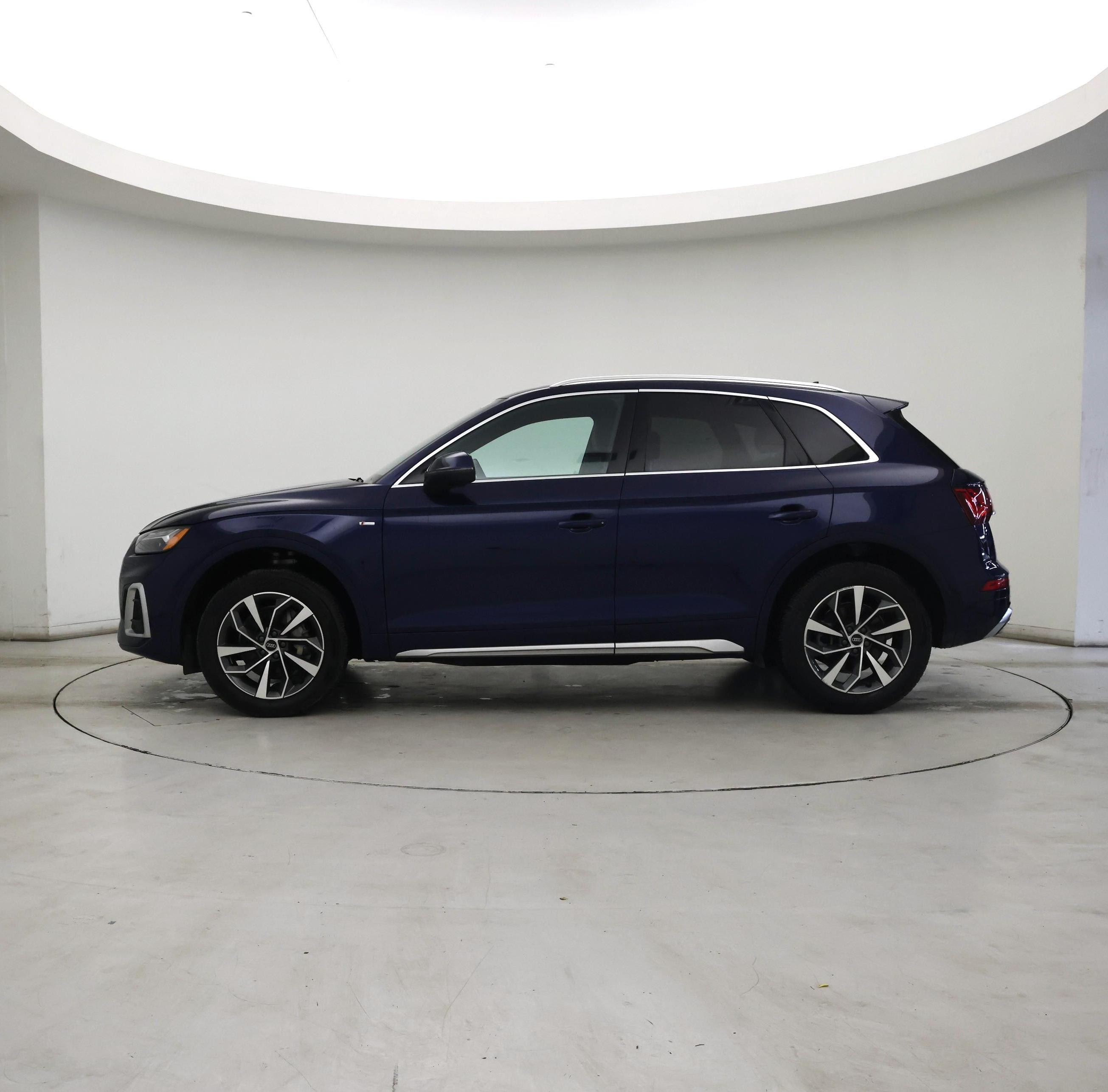 Thumbnail: 2022 Audi Q5 - 3