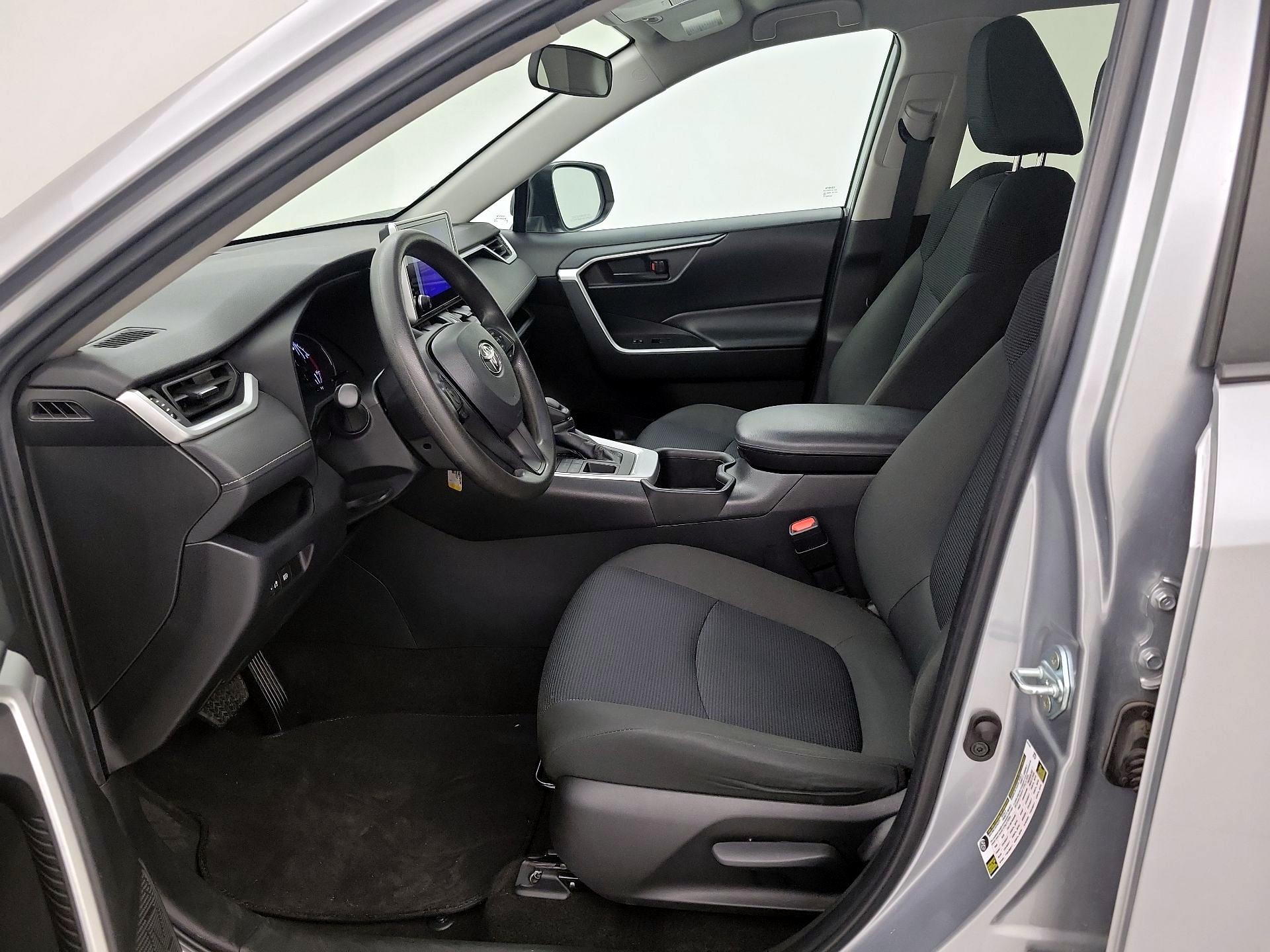 Thumbnail: 2024 Toyota RAV4 - 11