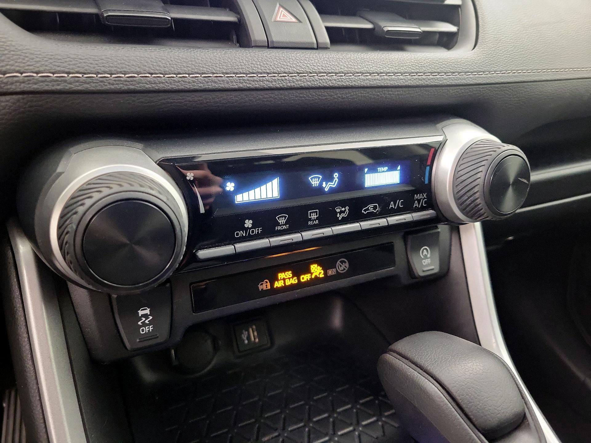 Thumbnail: 2024 Toyota RAV4 - 16