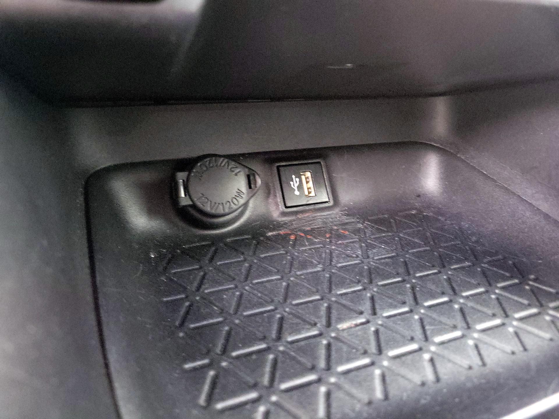 Thumbnail: 2024 Toyota RAV4 - 18