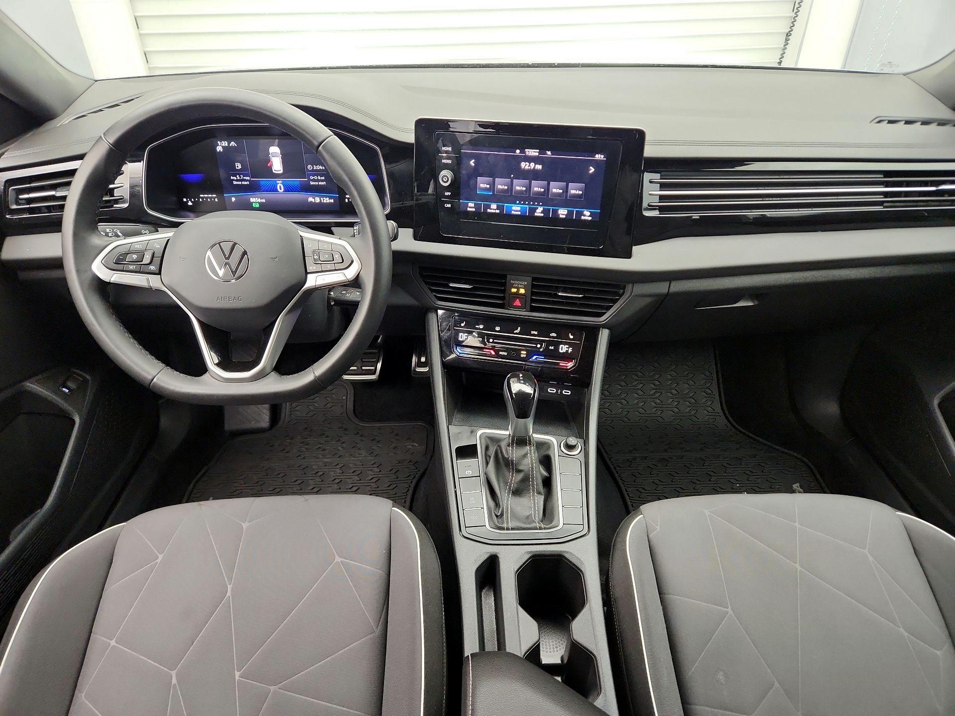 Thumbnail: 2025 Volkswagen Jetta - 9