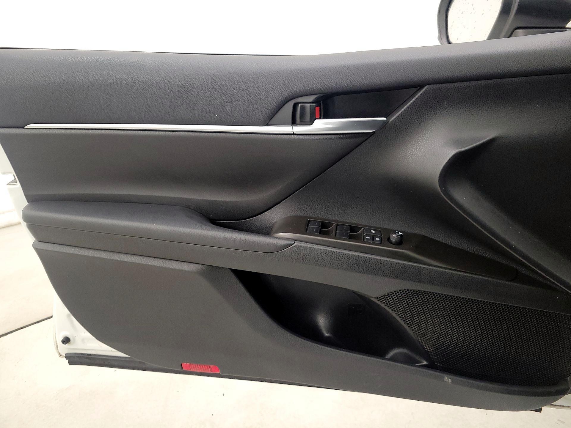 Thumbnail: 2024 Toyota Camry - 12