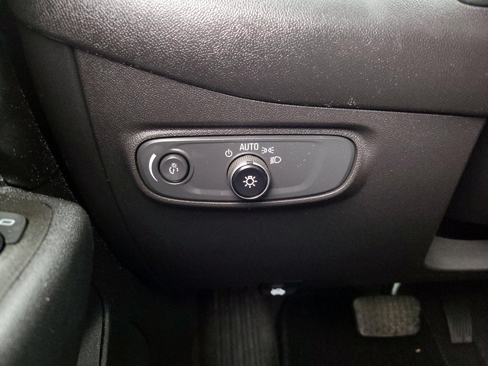 Thumbnail: 2022 Chevrolet Equinox - 13