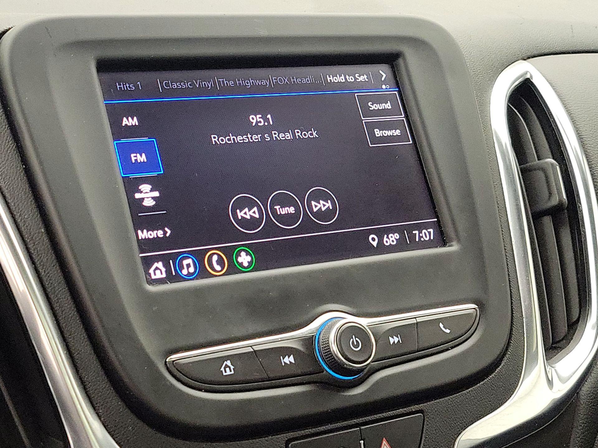 Thumbnail: 2022 Chevrolet Equinox - 15