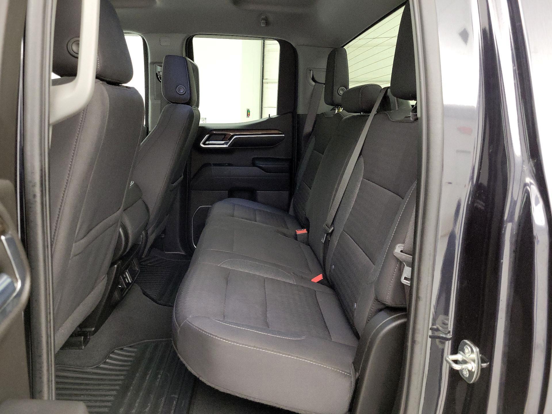 Thumbnail: 2022 Chevrolet Silverado 1500 - 19