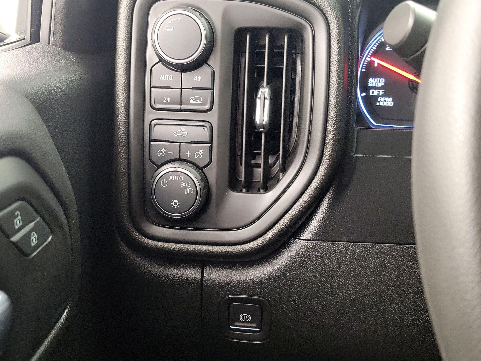 Thumbnail: 2021 Chevrolet Silverado 1500 - 13