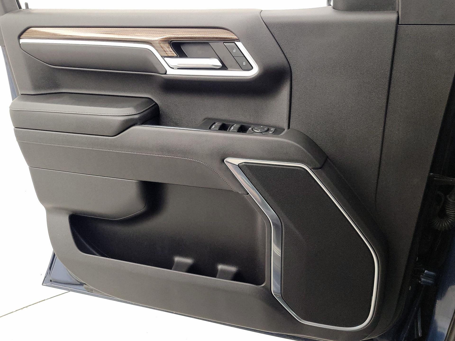 Thumbnail: 2022 Chevrolet Silverado 1500 - 12