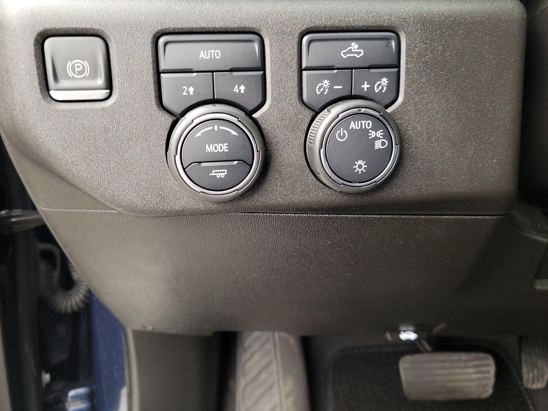 Thumbnail: 2022 Chevrolet Silverado 1500 - 13